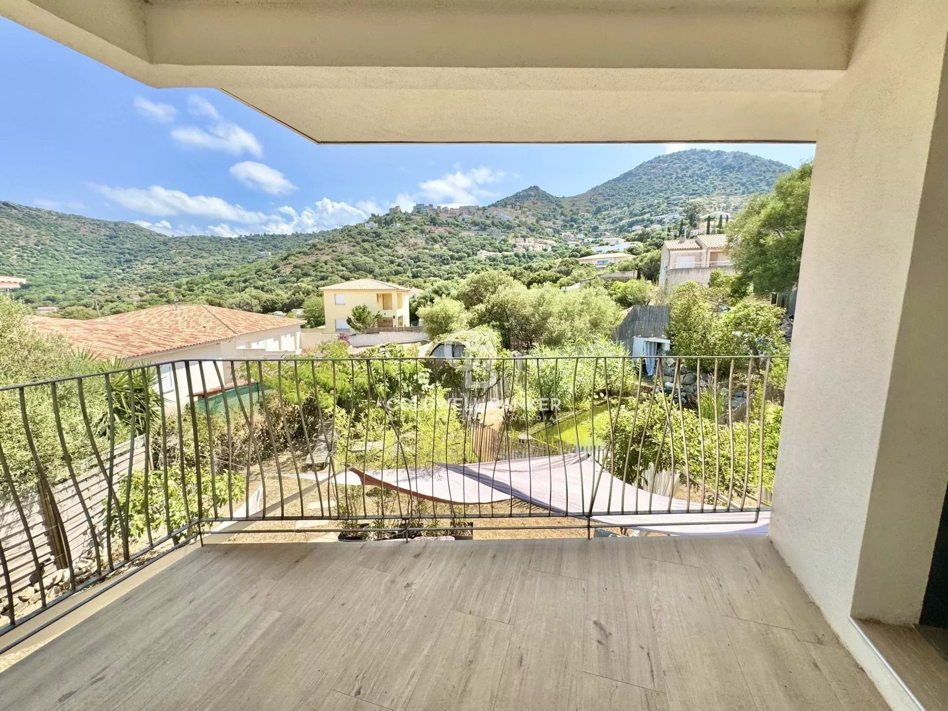 Ile-Rousse - Villa Bioclimatique - Vue Montagne et Village