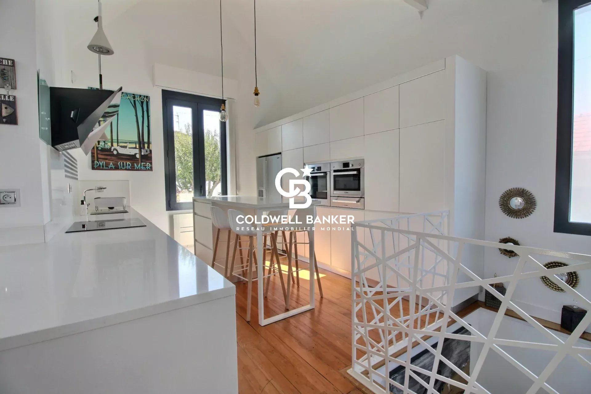 Élégante maison familiale à Arcachon : lumière, calme et à deux pas de la plage et des commerces