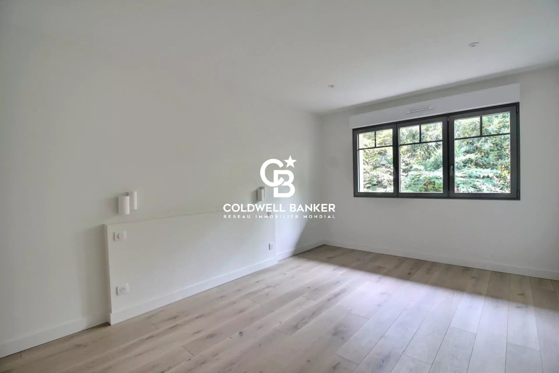 Villa familiale en ville d'Automne - 4 chambres et dépendance aménagée
