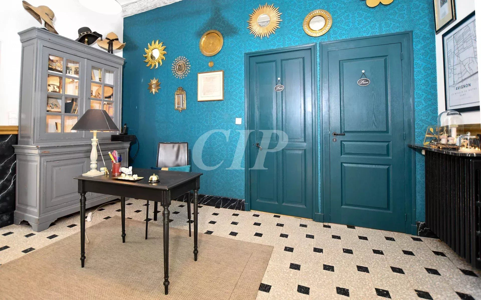 AVIGNON Maison de ville 4 chambres 196 m² à 20 mn des remparts