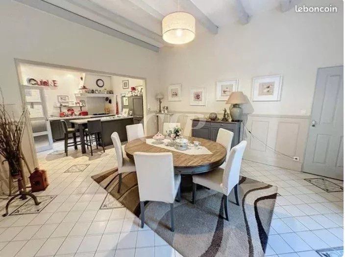AVIGNON Maison de ville 4 chambres 196 m² à 20 mn des remparts