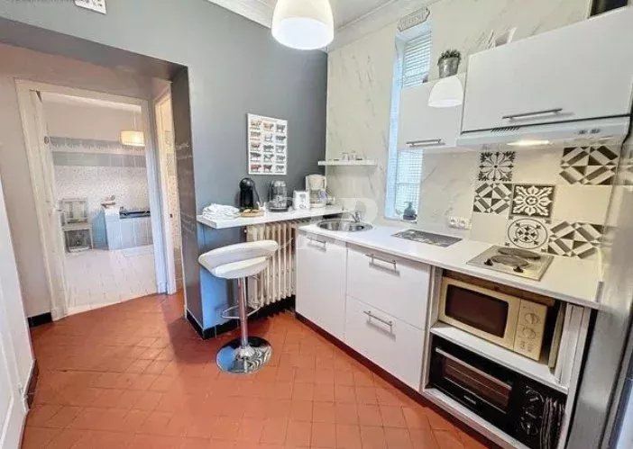AVIGNON Maison de ville 4 chambres 196 m² à 20 mn des remparts