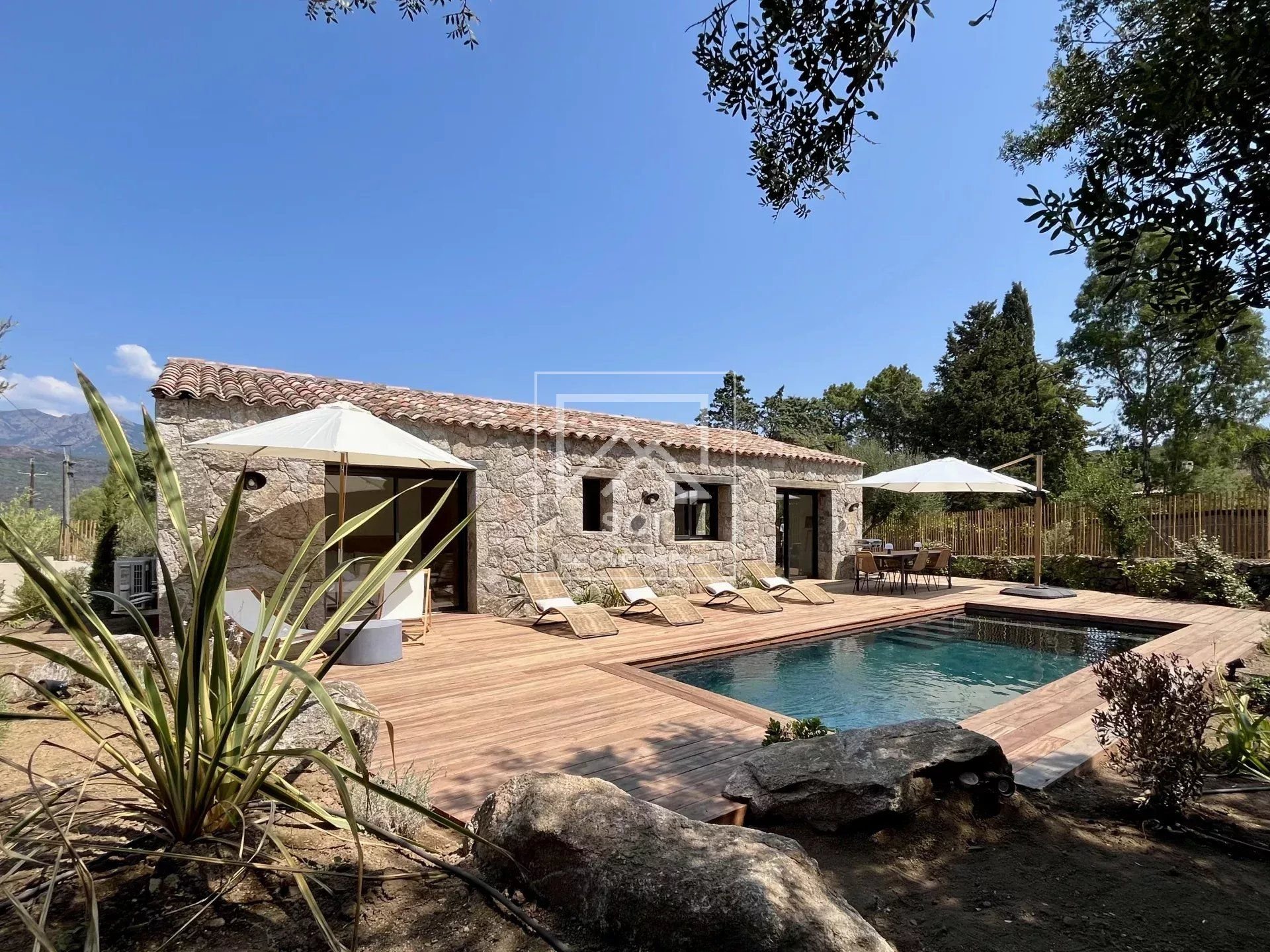 Bergerie, 2 chambres, piscine