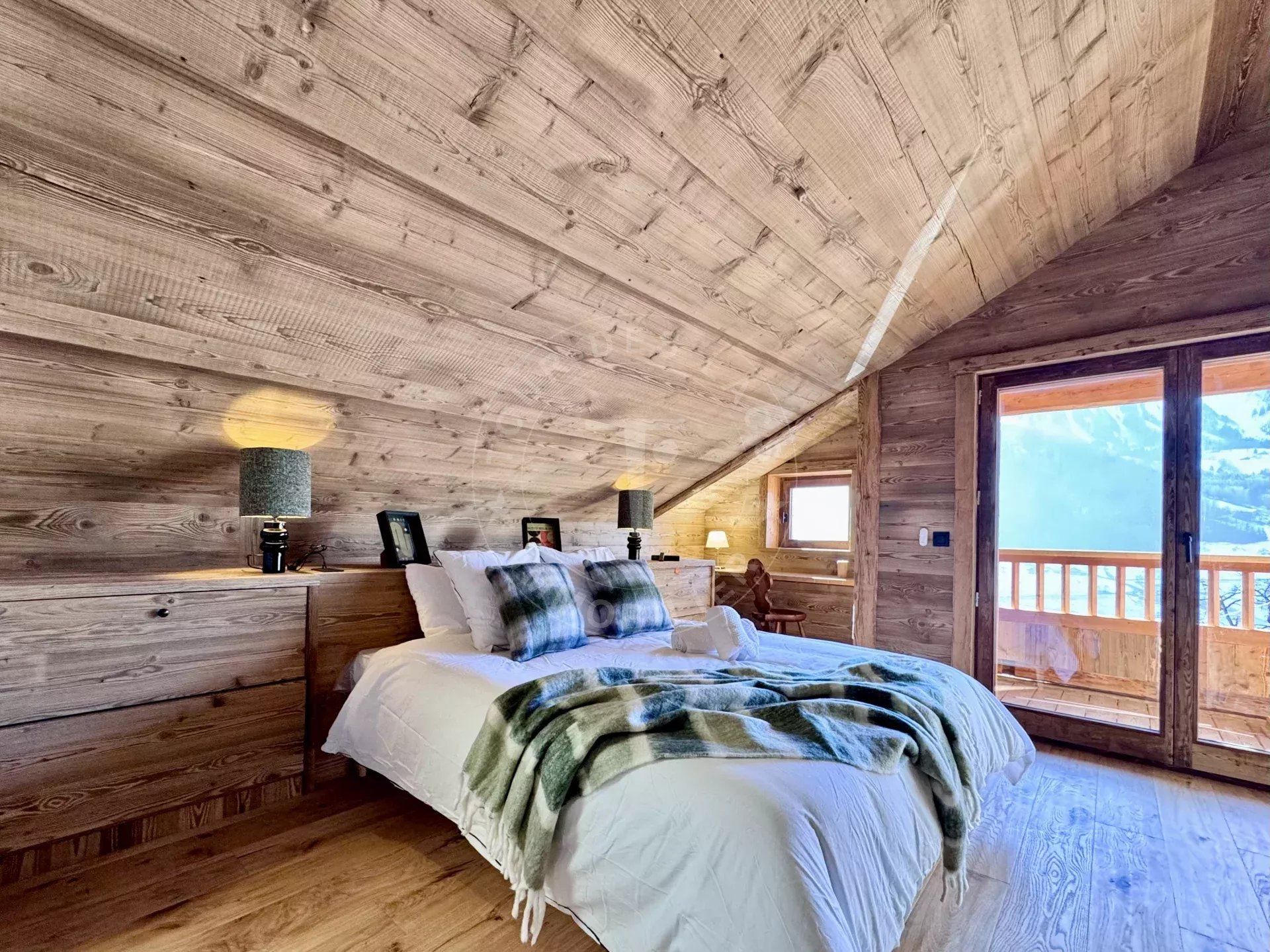 CHALET NEUF DE 280 M2 HABITABLES - FRAIS NOTAIRE REDUIT
