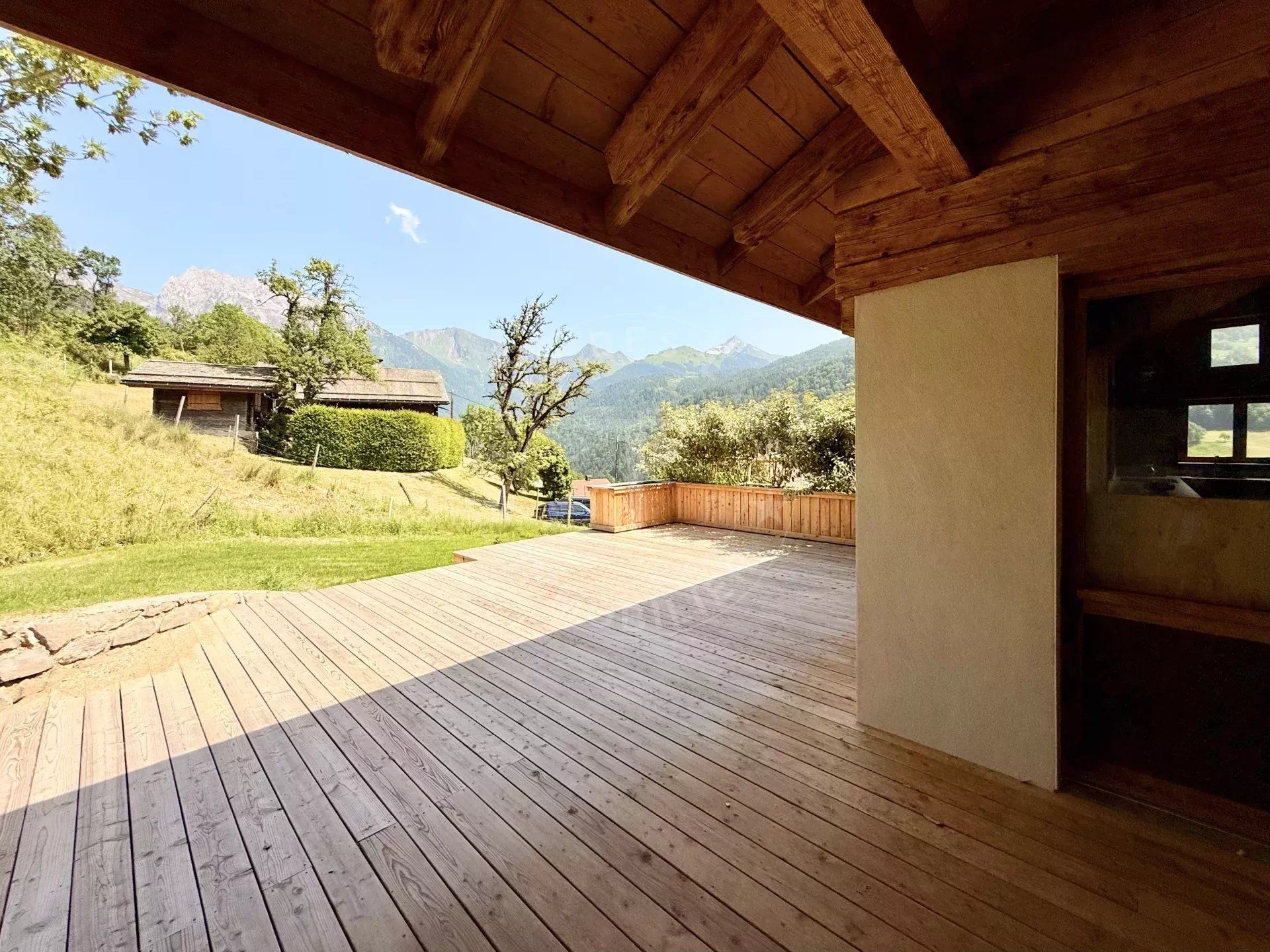 CHALET NEUF DE 280 M2 HABITABLES - FRAIS NOTAIRE REDUIT
