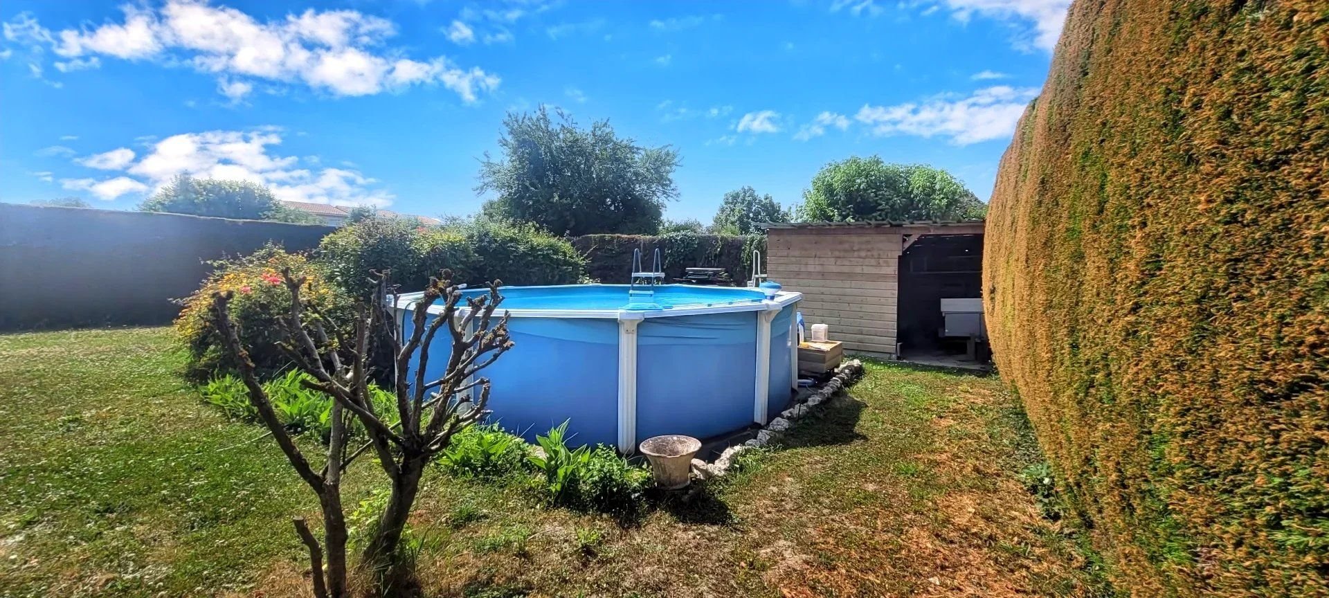33240 - SAINT ANDRE DE CUBZAC - MAISON PLAIN PIED 110M² - 3 CHAMBRES ET JARDIN PAYSAGER