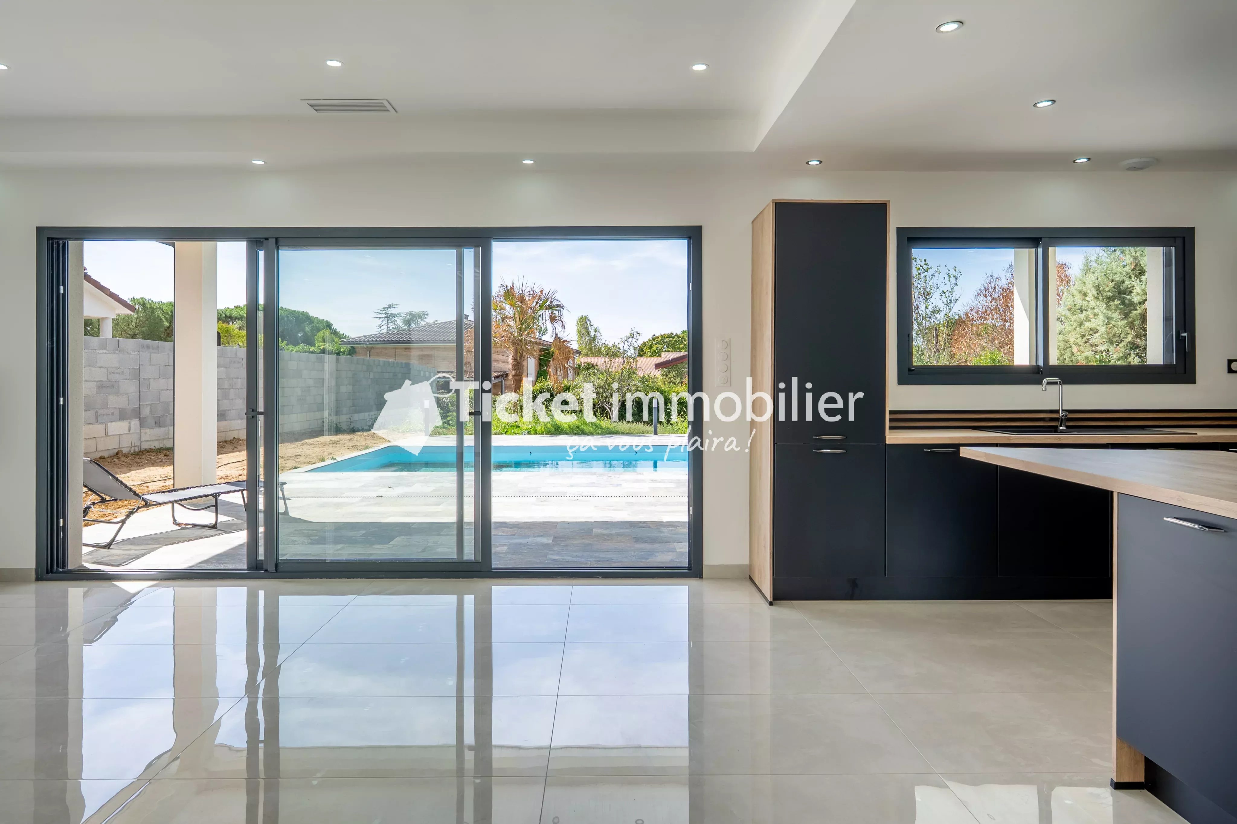 🏡 Maison contemporaine d'exception avec piscine