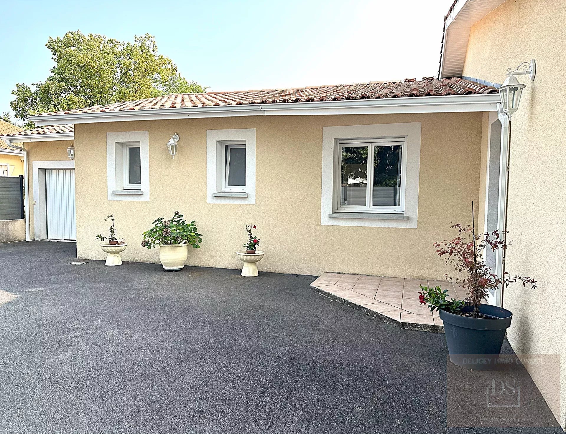 HOUSE 5 ROOMS 125 M2