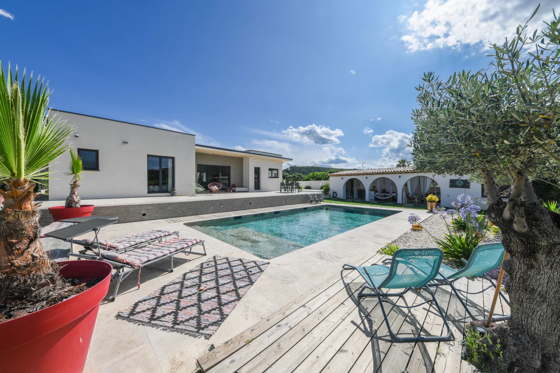 15 minutes d'Uzès villa contemporaine avec piscine