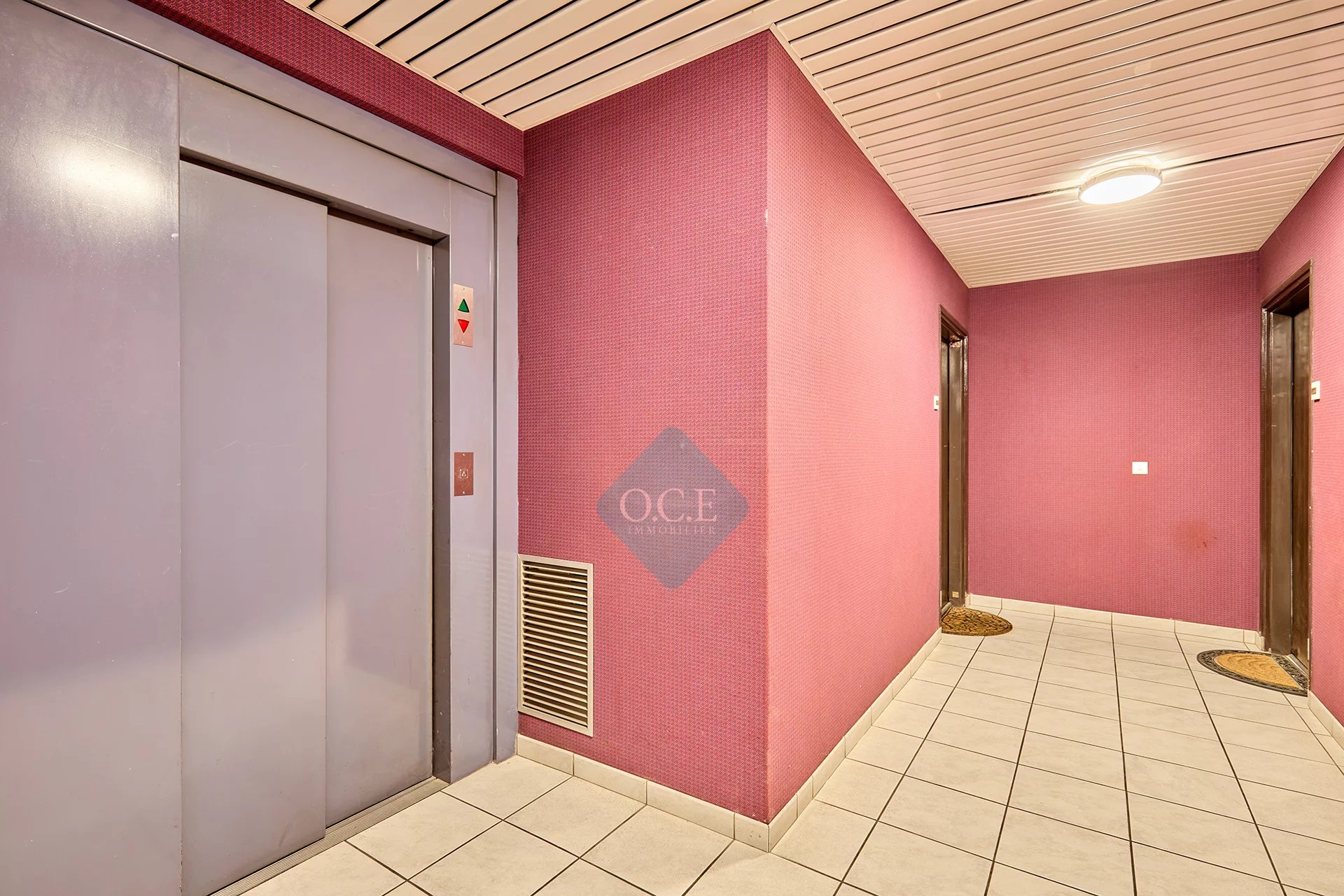 2-room apartment very bright, with parking