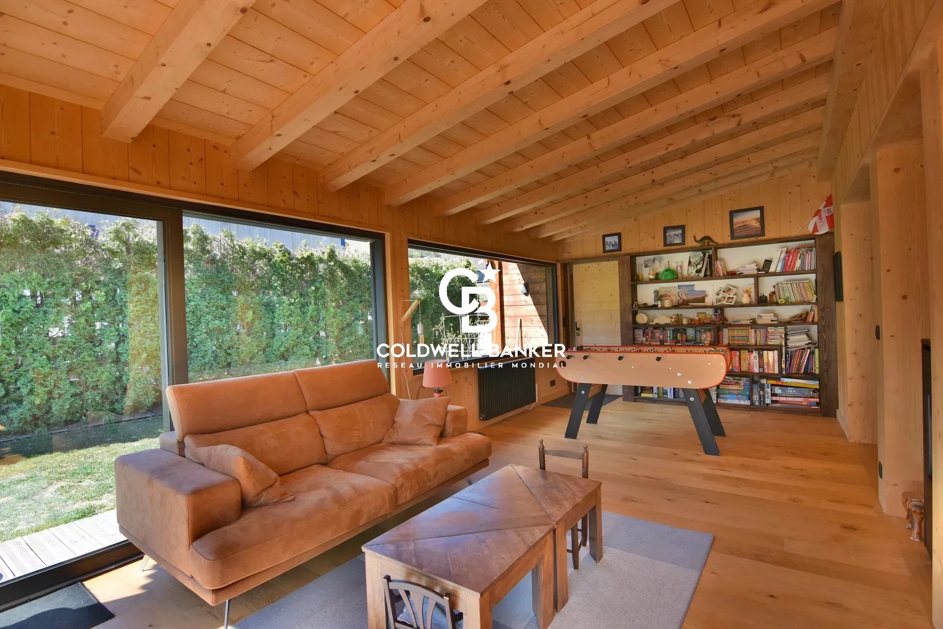 Propriété sur 2 niveaux avec bureaux et appartements - 197 m² - Les Houches