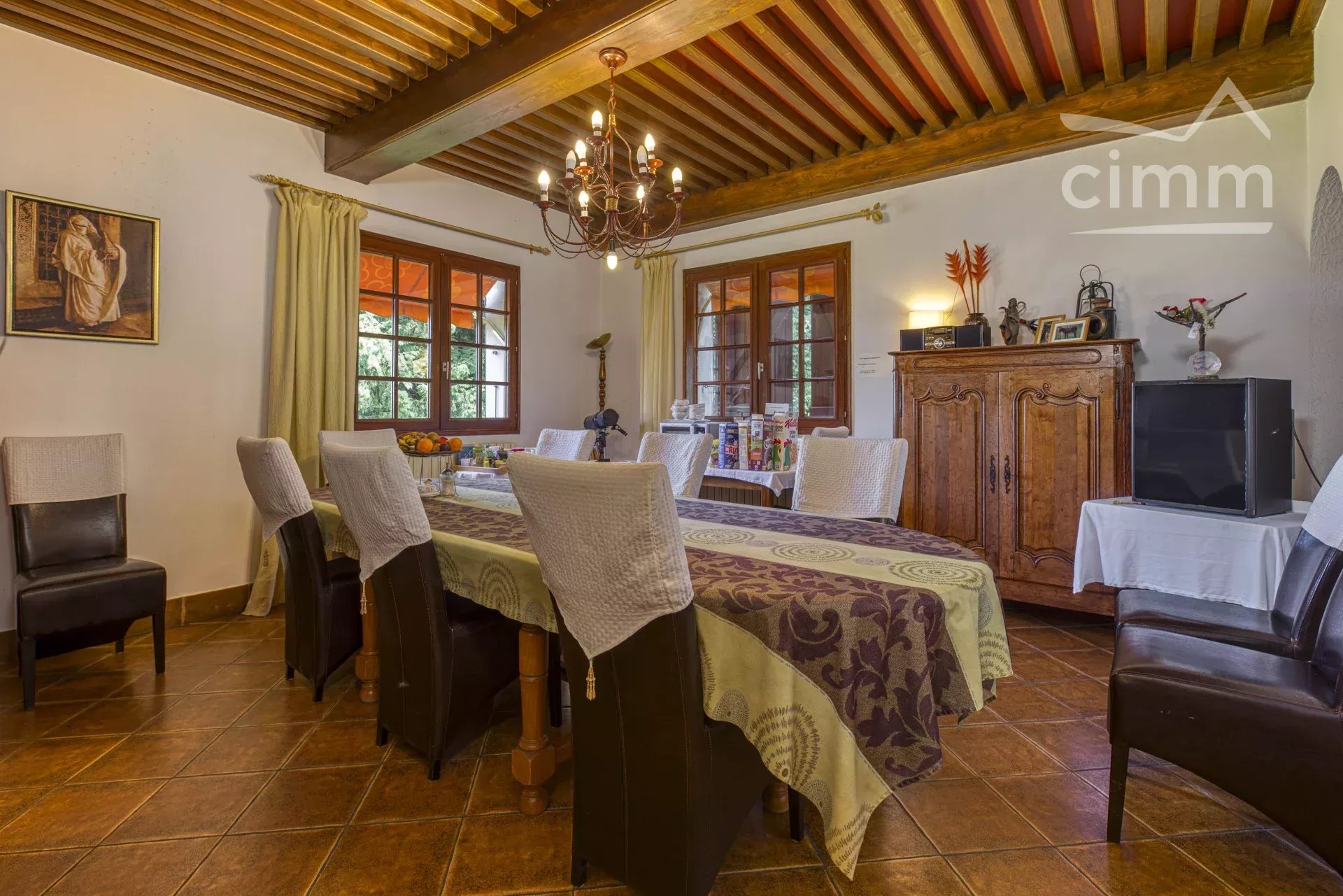 Propriété de charme 420m2 sur 1.6 ha de terrain dans un cadre champêtre sans voisinage