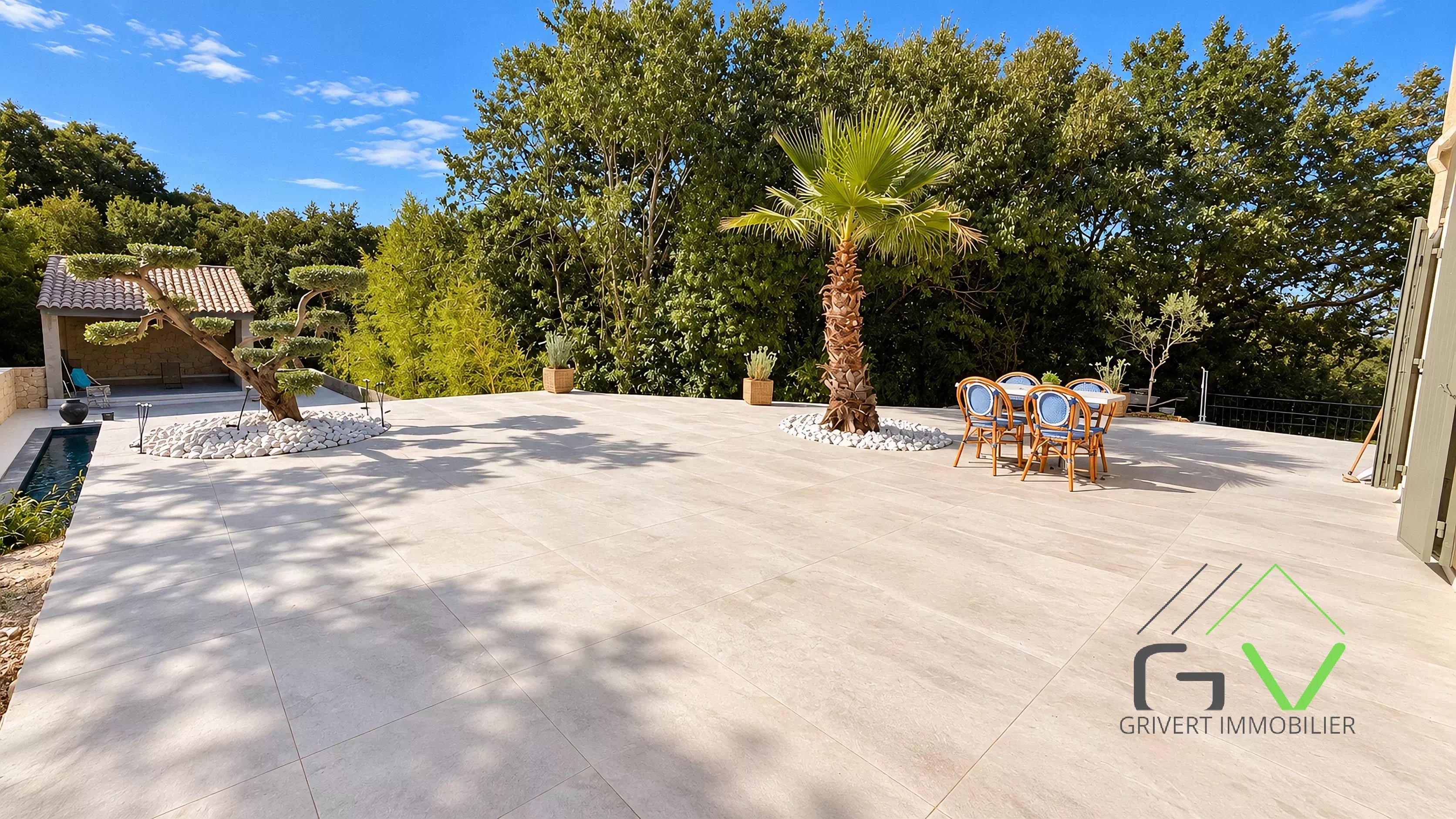 Superbe maison de 173 m² avec piscine chauffée à Mauressargues