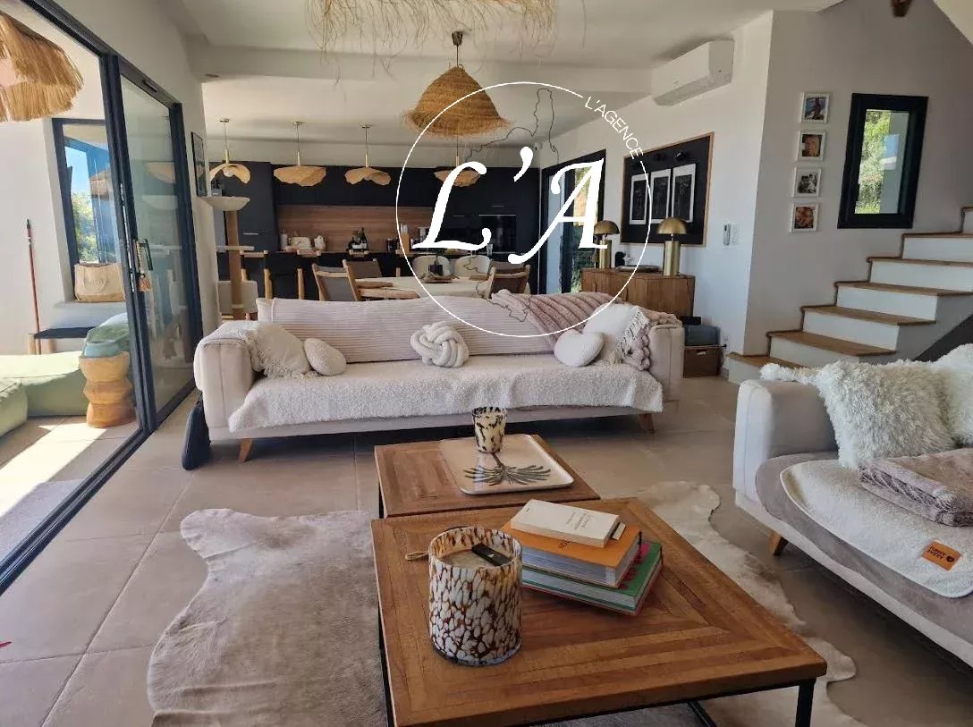 Solenzara - Villa with panoramic sea view and heated pool