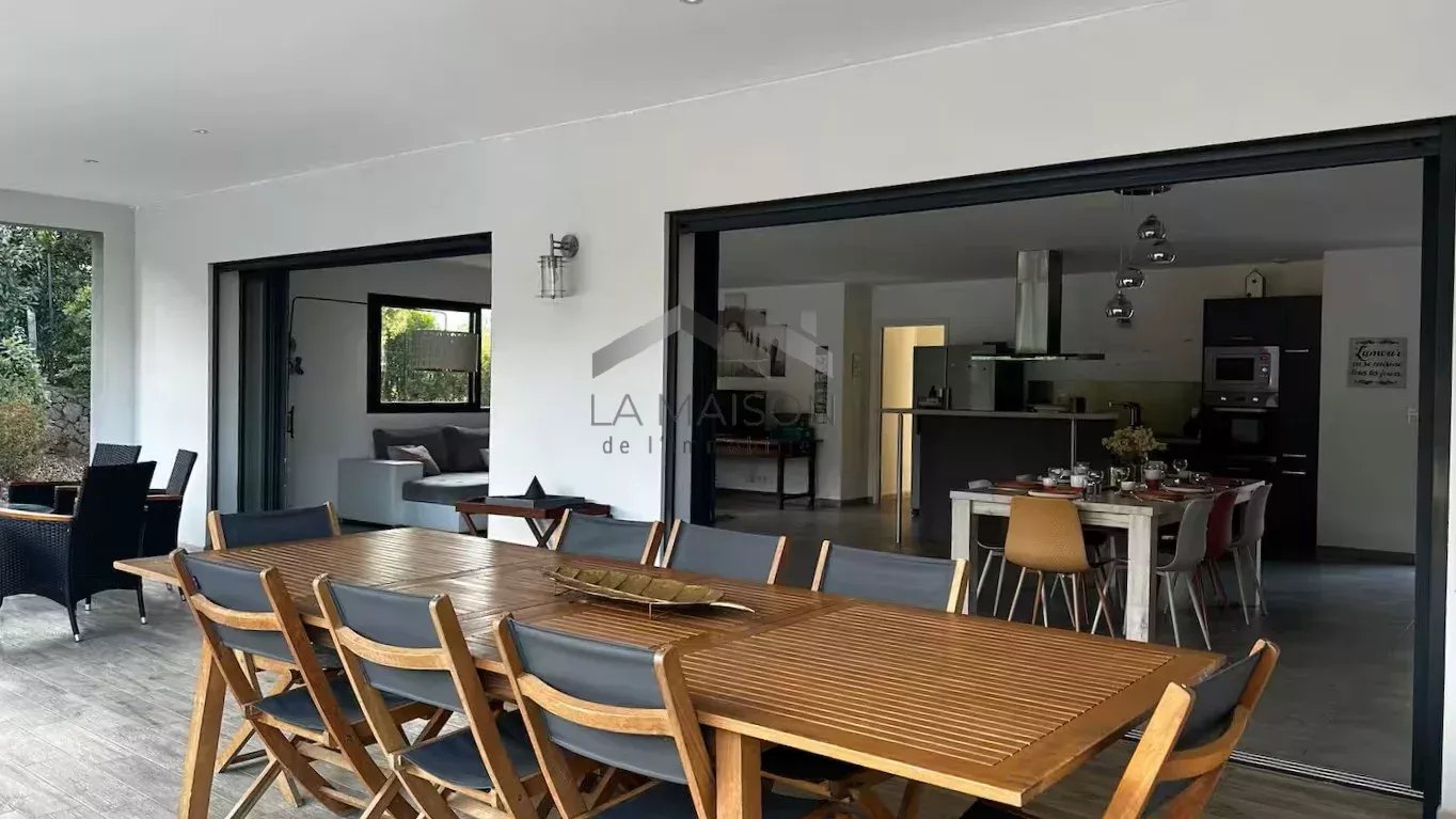 Villa T5 - Piscine - Vue mer