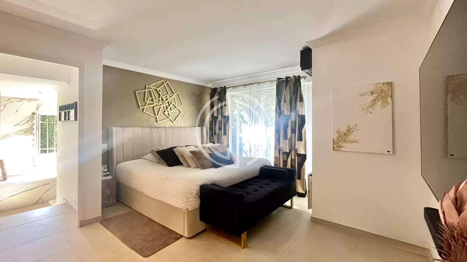 VILLA CALME ABSOLU - PROCHE CENTRE VILLE