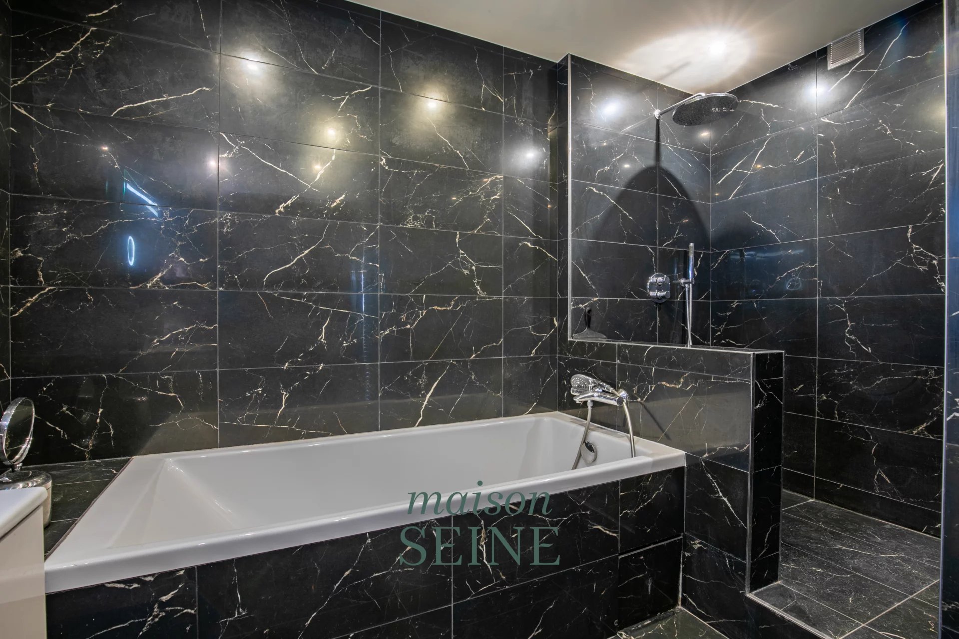 Puteaux Tour France - Appartement 4 pièces en étage élevé