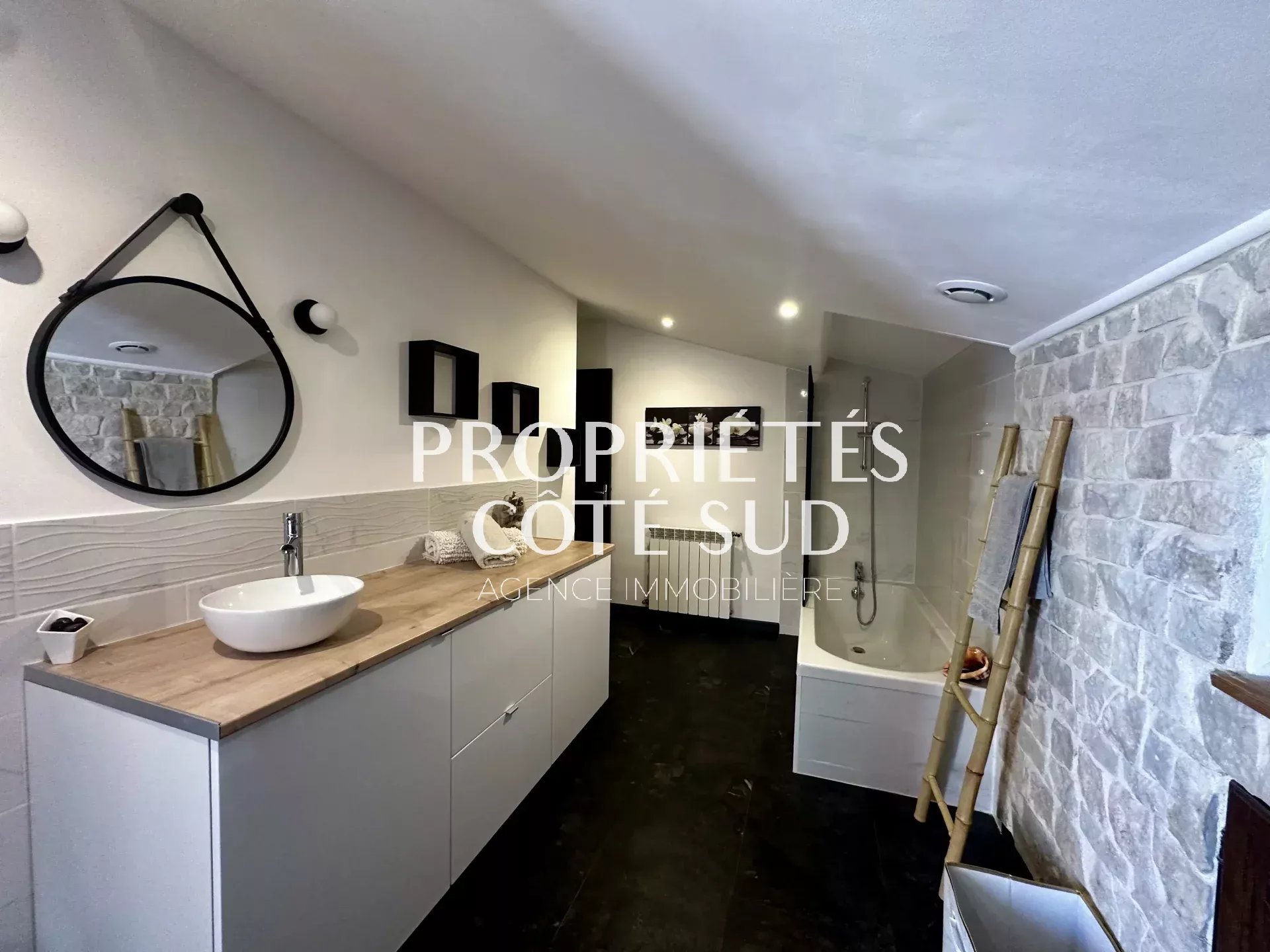 Propriété d’exception à Saint Geniès de Comolas - 8 pièces, 220 m²