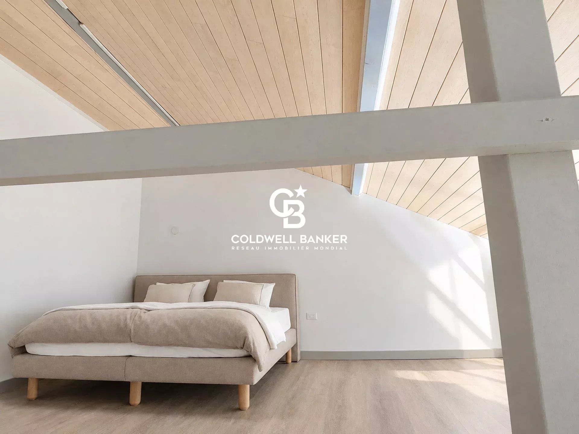 ANDERNOS-LES-BAINS – GRANDE MAISON FAMILIALE – 195 M² – PISCINE – TERRAIN 1 208 M²