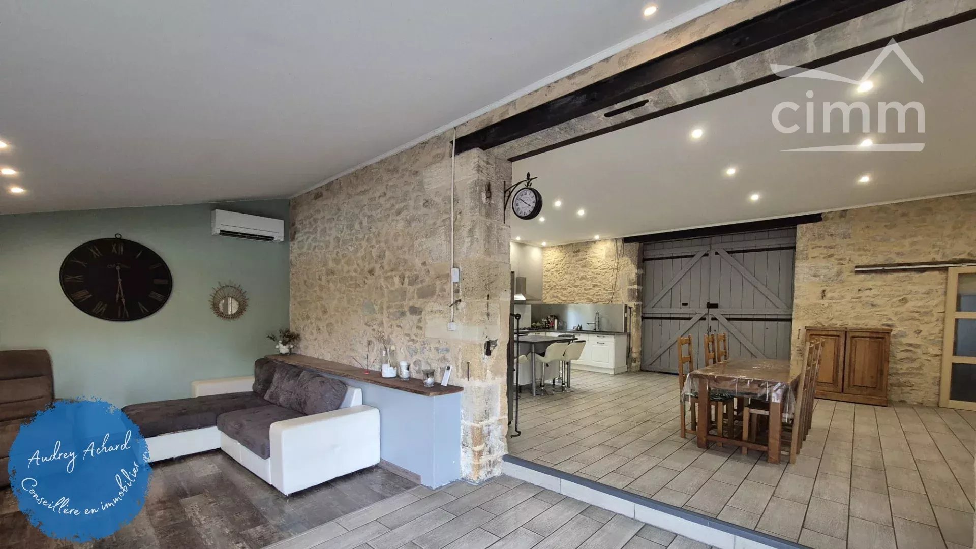 Maison familiale avec piscine chauffée et beaux volumes