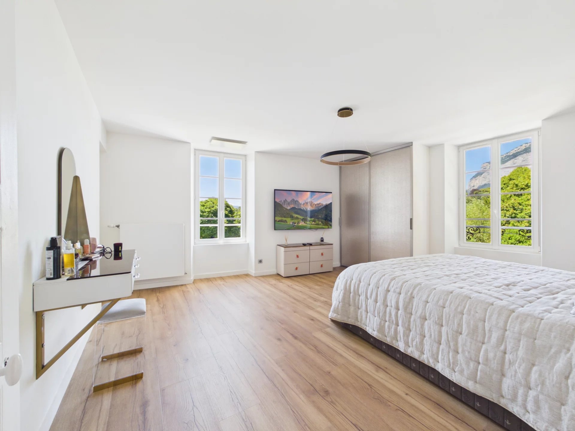 Propriété d'exception de plus 200 m² habitables + annexes