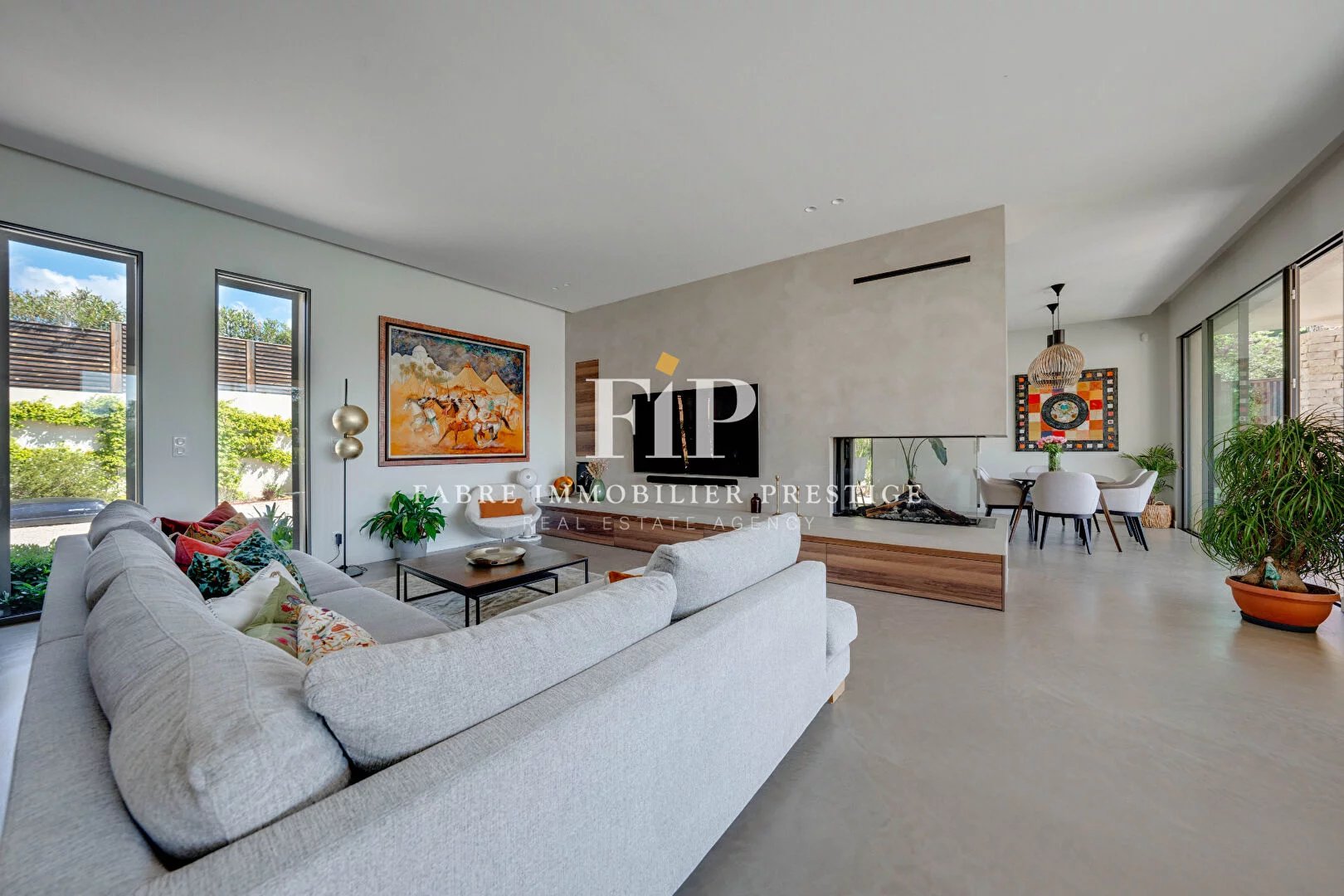 Maison contemporaine de 230m2 environ récente à 10min du centre d' Aix-en-Provence (sud/ouest)