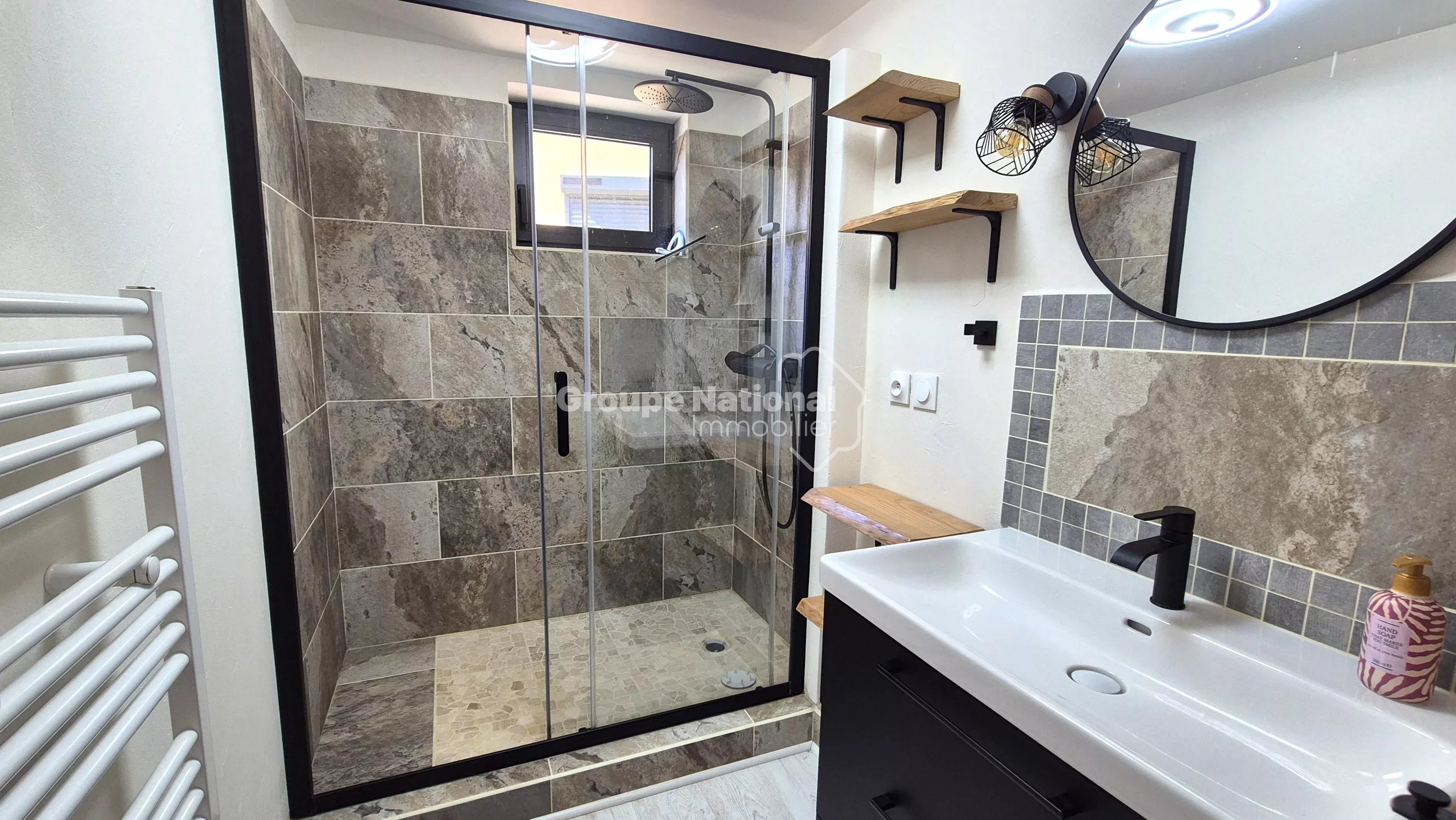 AUBIGNAN - MAISON SUR 2703 M² DE TERRAIN