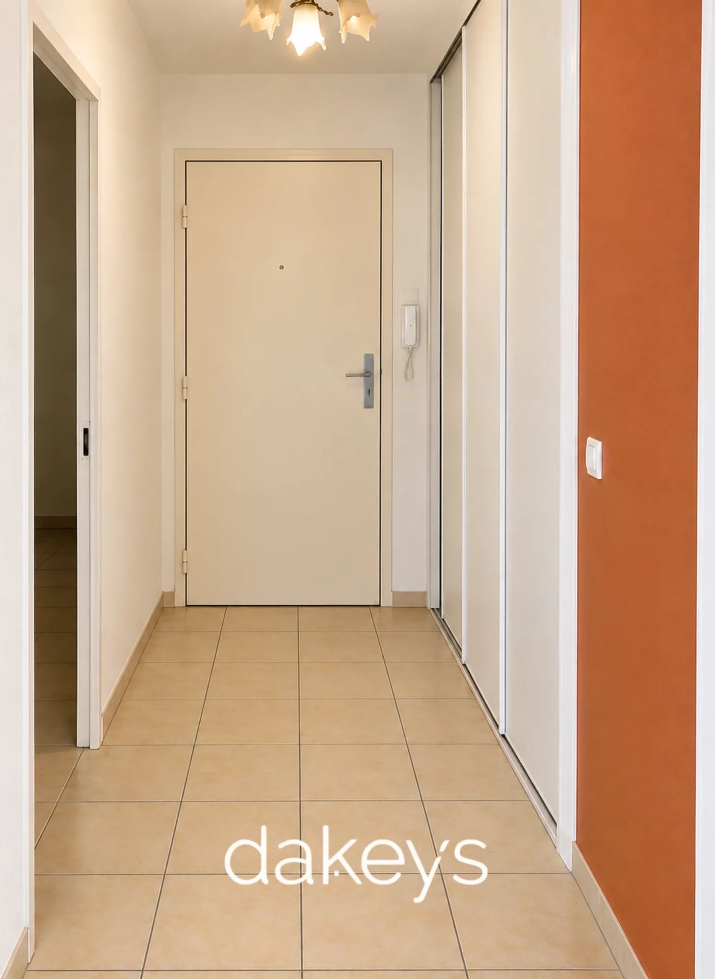 STUDIO AVEC JARDIN ET PARKING – LE PLAN DU CASTELLET