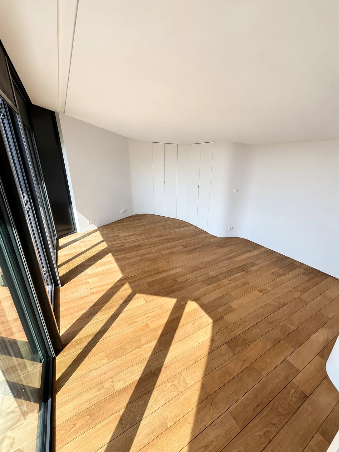 MONTREUIL CENTRE-VILLE – MAISON D’ARCHITECTE AVEC JARDIN – 165,51 M²