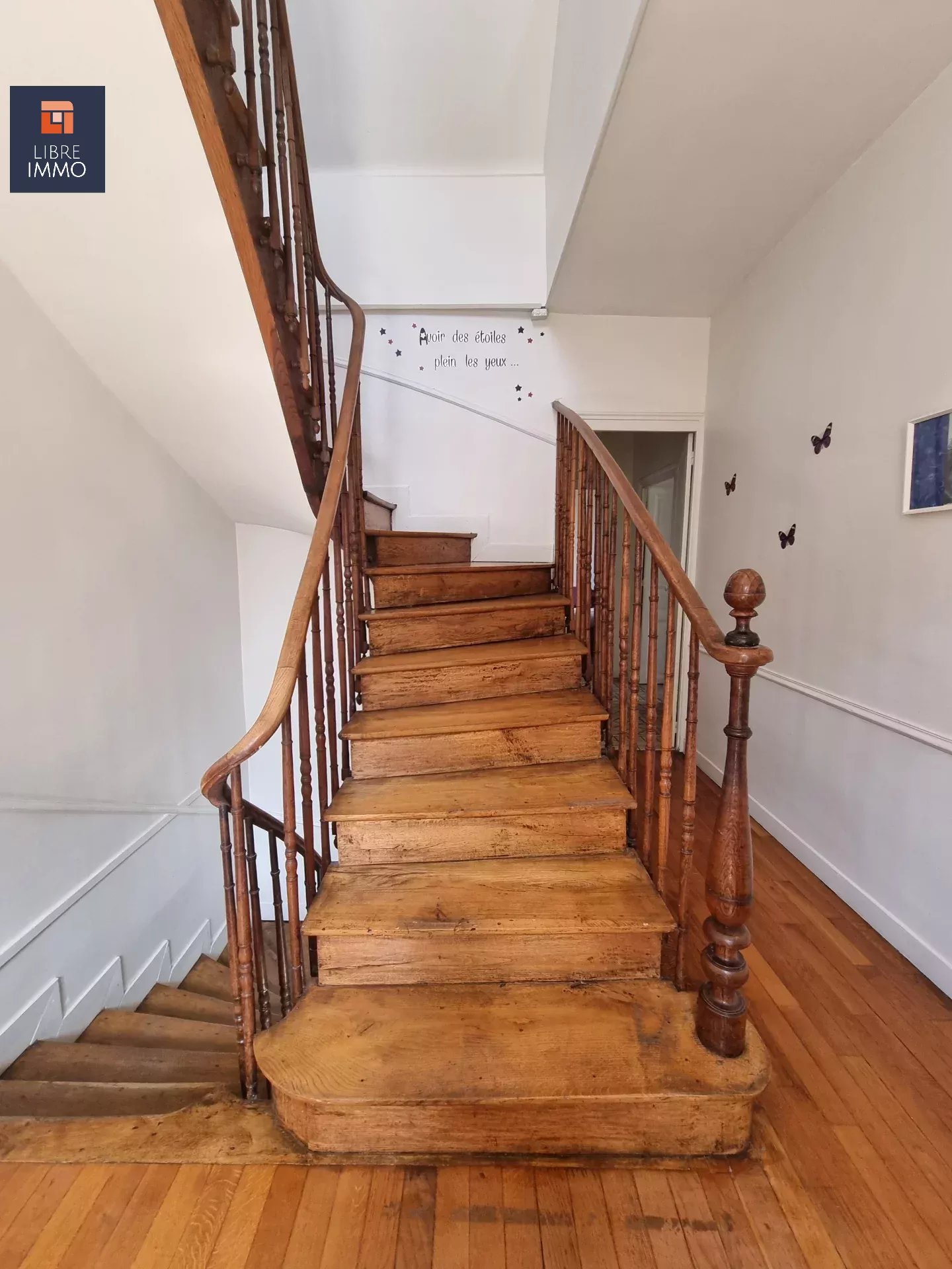 Rare ! Grande maison familiale avec dépendances et grange XVIIe