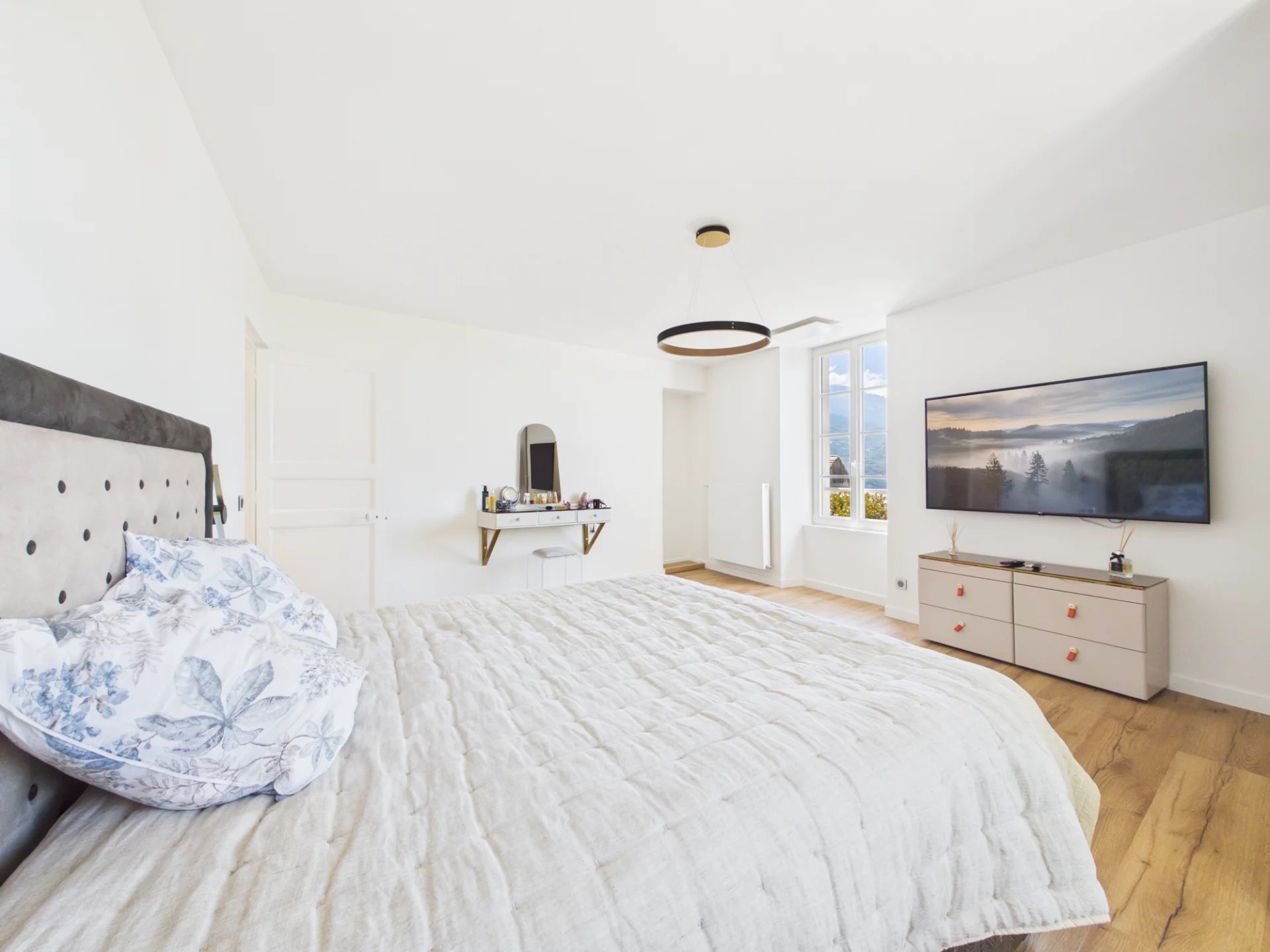Propriété d'exception de plus 200 m² habitables + annexes