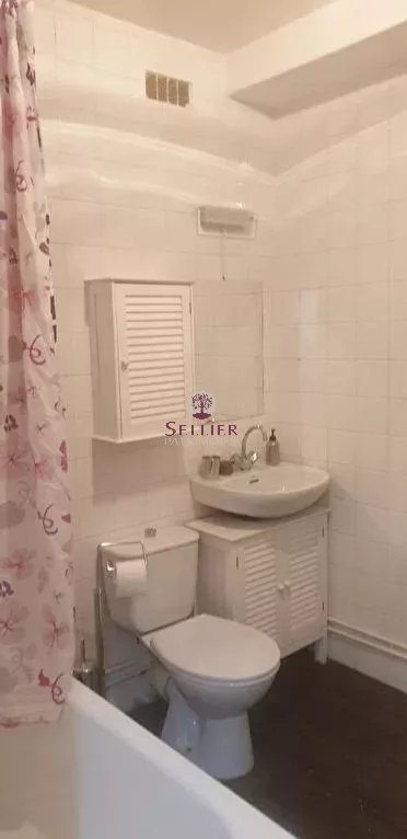 Appartement 3 Pièces 2 Chambres Coliving Paris 13e — Gobelins / Bd Arago — Salle de bain rénovée, Calme sur cour, Haussmannien