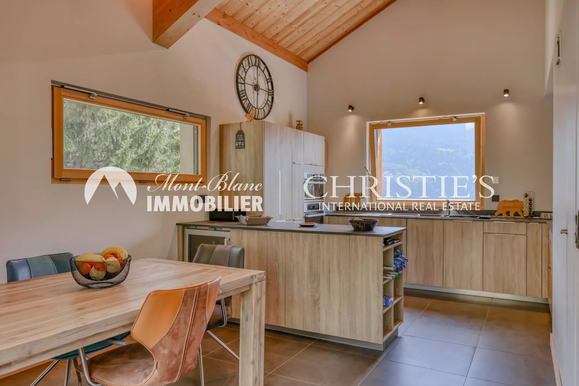 Architect’s chalet with exceptional view of Mont Blanc