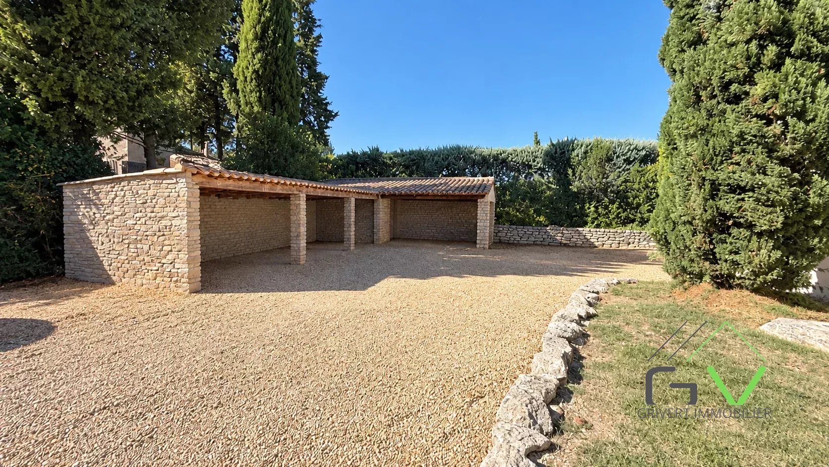 Maison contemporaine d'exception 205m2 avec piscine à Uzès