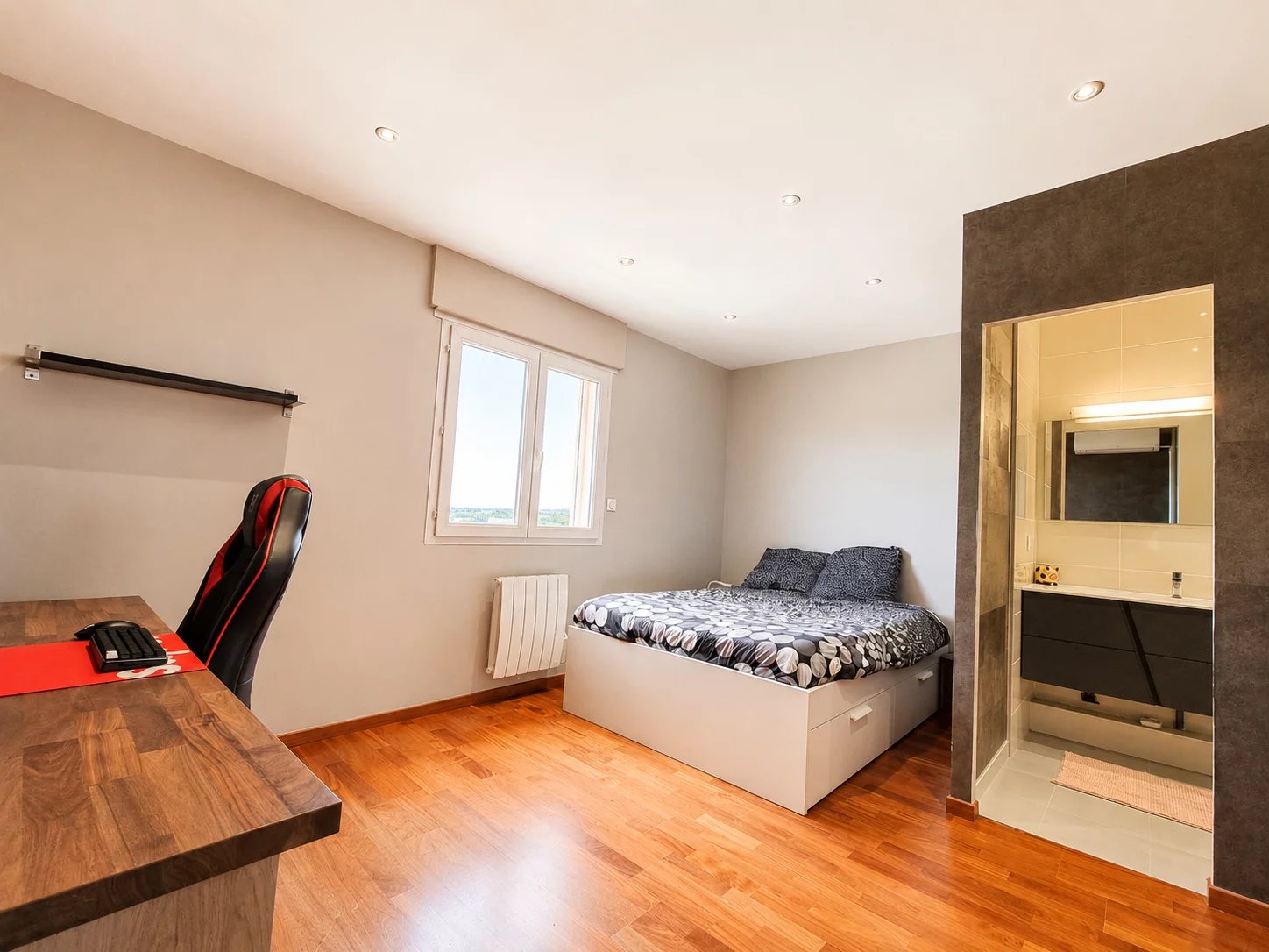 À VENDRE : MAISON 6 PIÈCES DE 171 M2 À JUVIGNAC (34990)