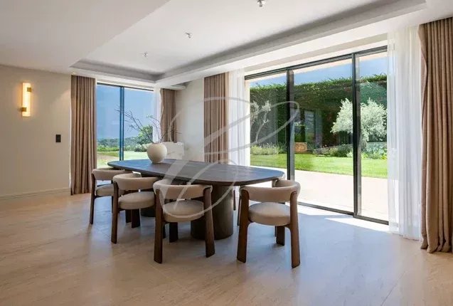 NICE - LUXUEUSE VILLA