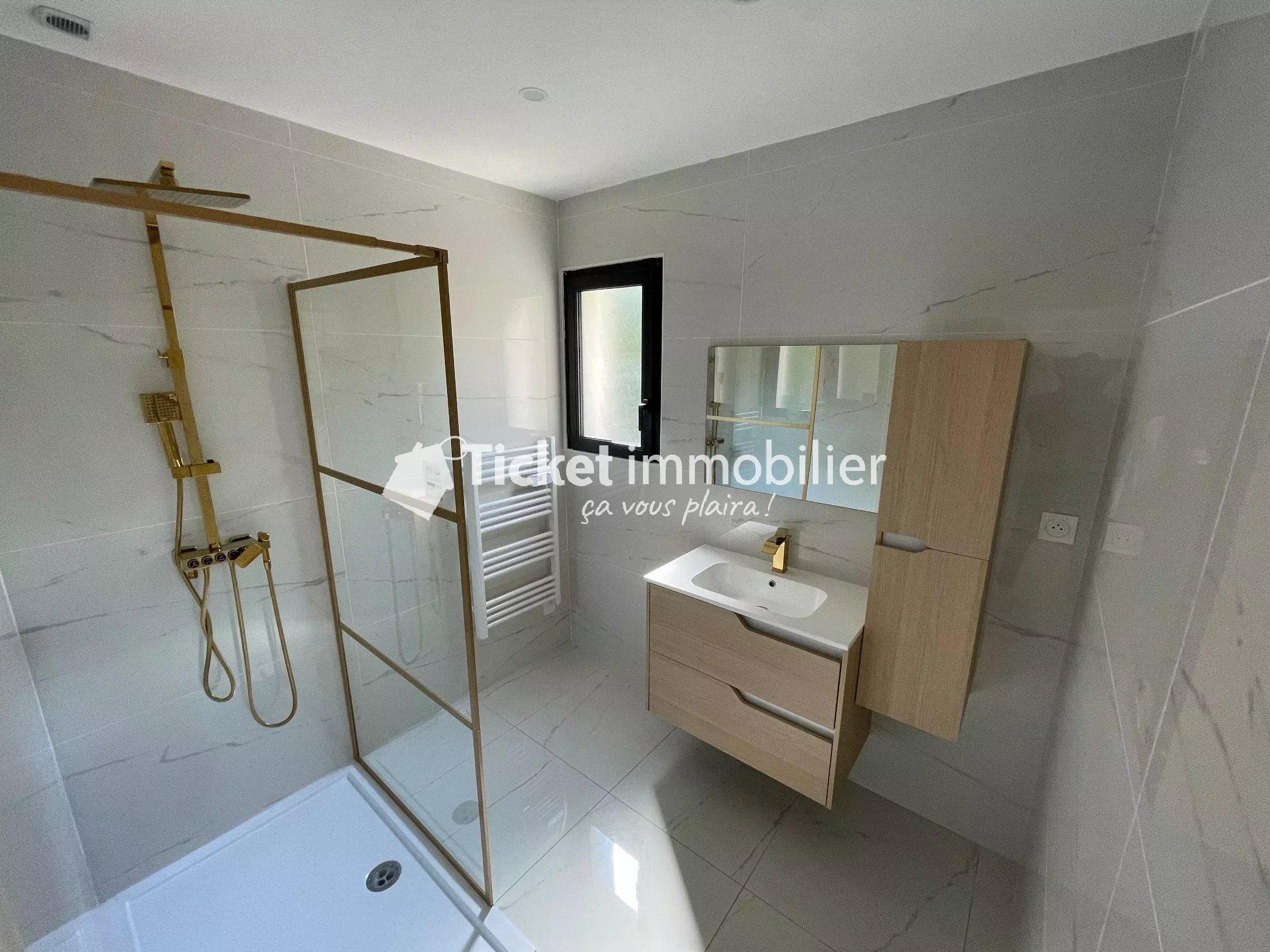 🏡 Maison contemporaine d'exception avec piscine