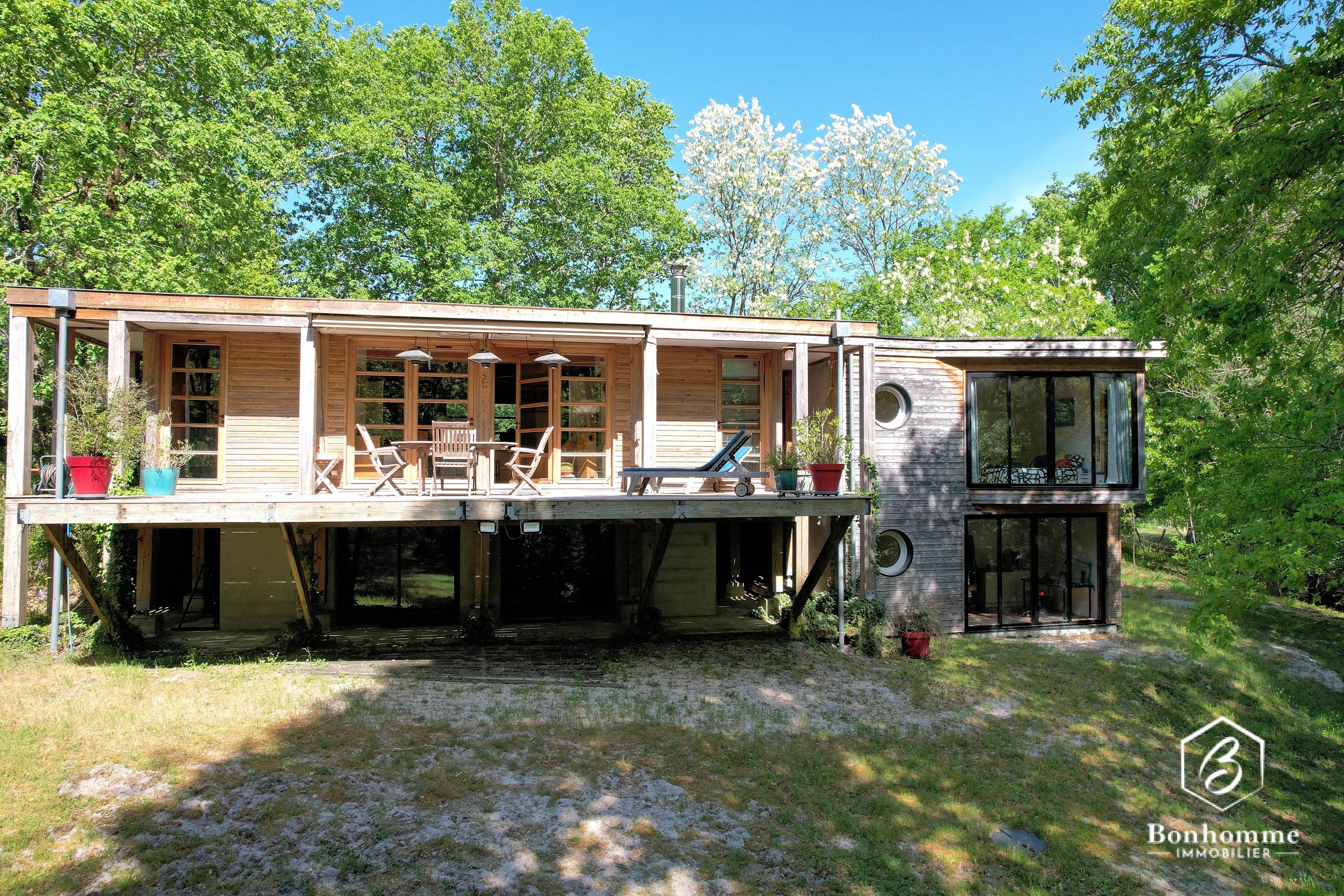 Maison 8 pièces - 210m² · Cabanac-et-Villagrains 33650