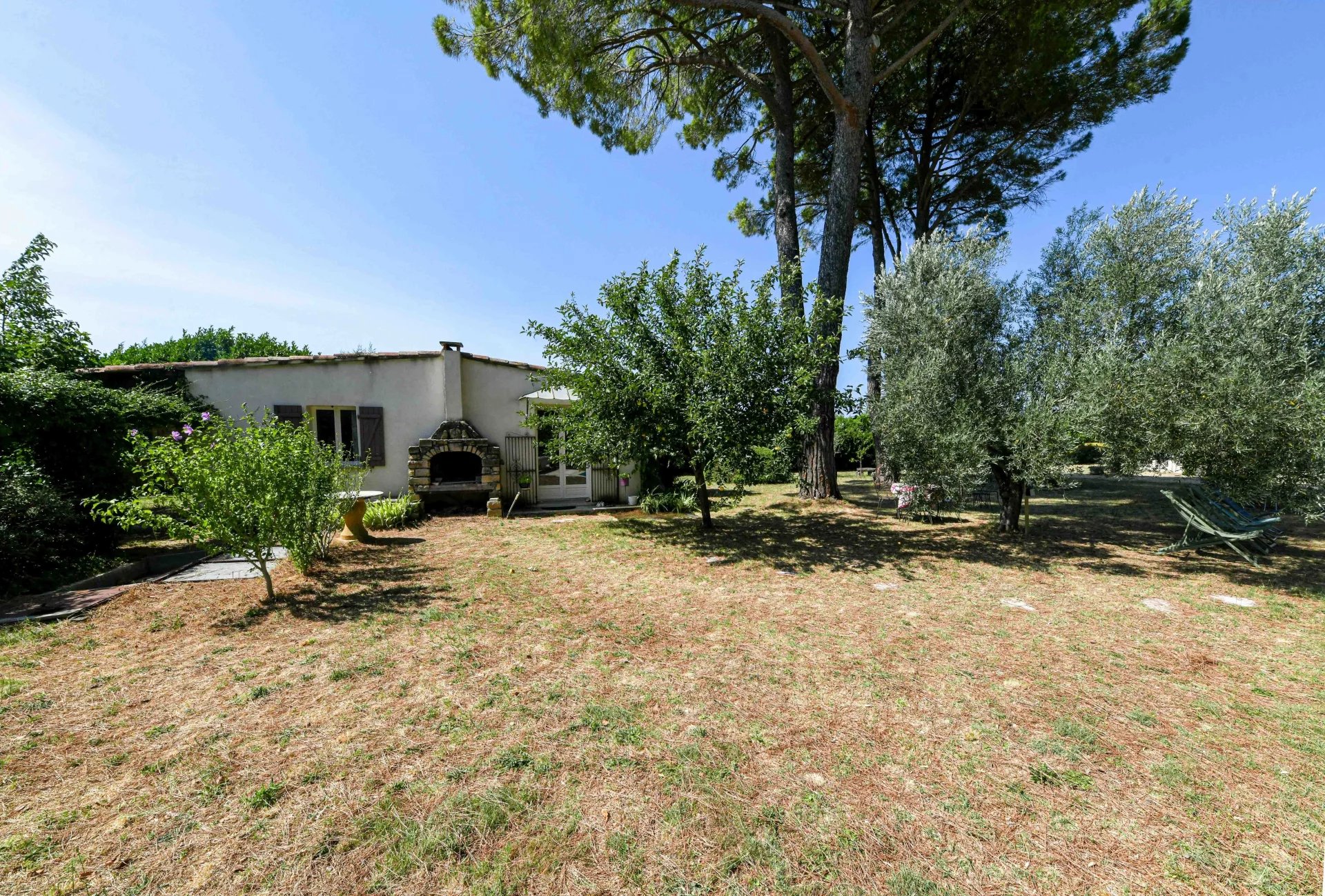 Uzès : charmante maison au cœur d'un bel environnement