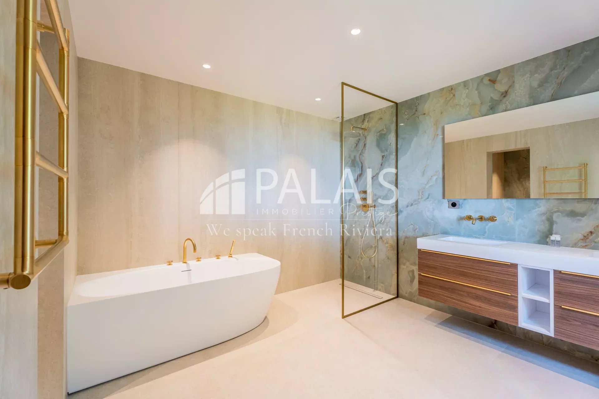 Villa contemporaine neuve proche de Monaco