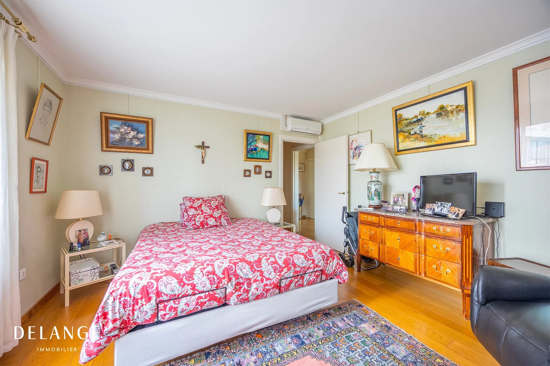 PARIS 17 - TERNES - 3 ROOMS 74M² - SECURE SERVICE RESIDENCE