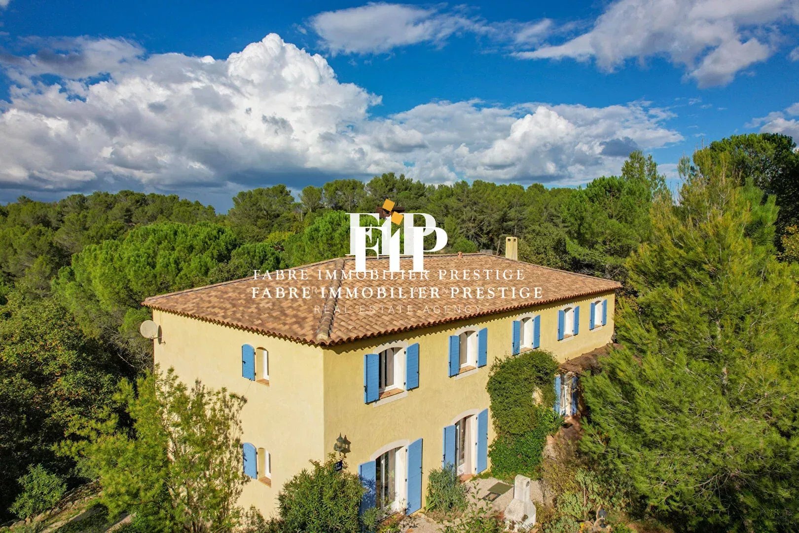 Bastide de charme à Bras 12 pièce(s) 341 m2