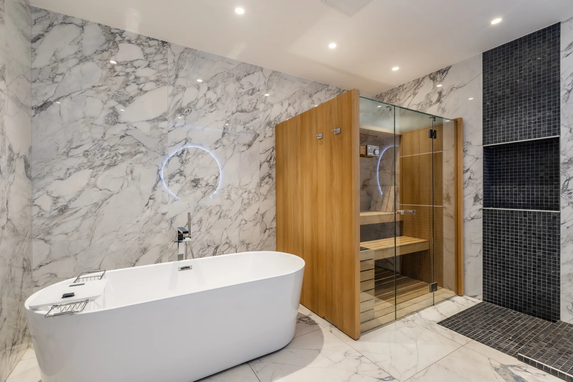 BORDEAUX CHARTRONS – HÔTEL PARTICULIER D’EXCEPTION – 412 M² – PISCINE – JARDIN