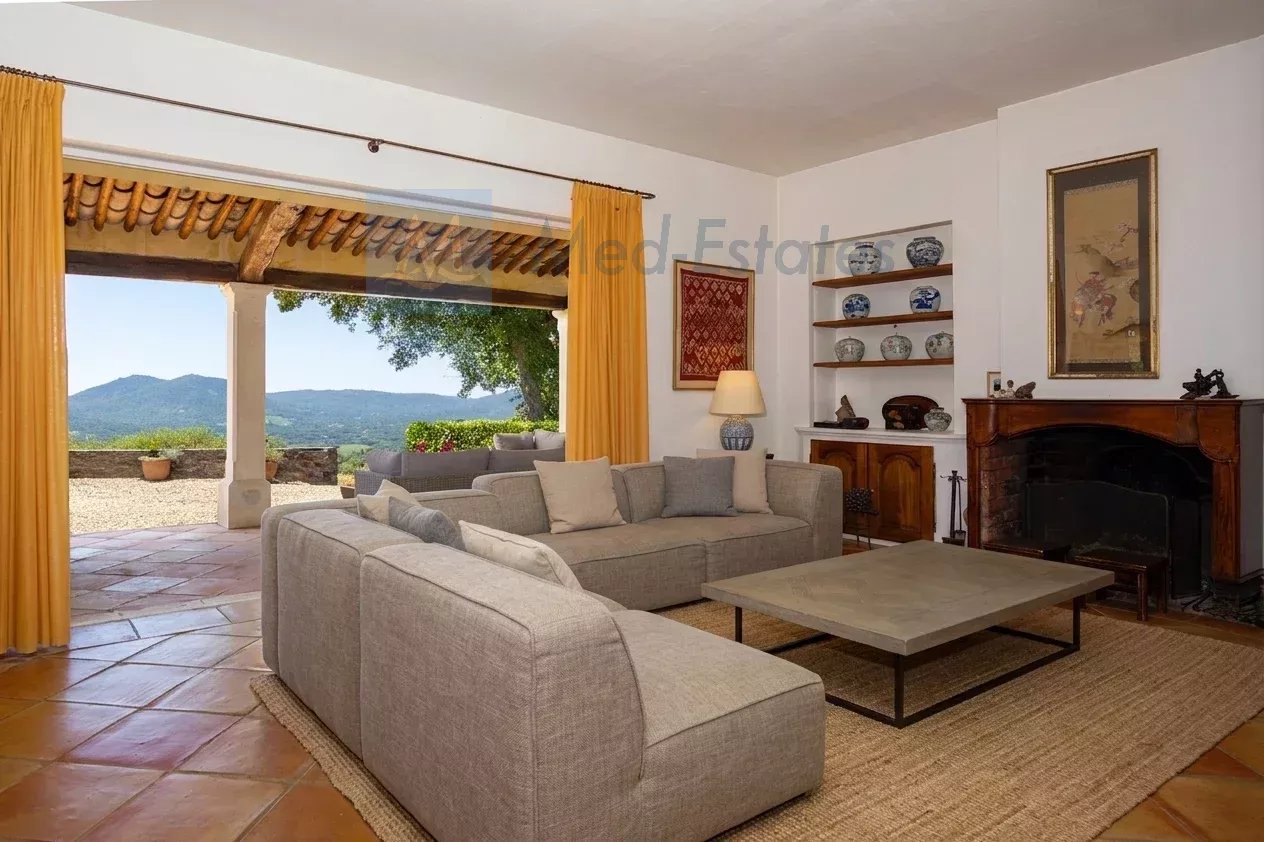 Superbe villa provençale avec piscine à Le Plan-de-la-Tour
