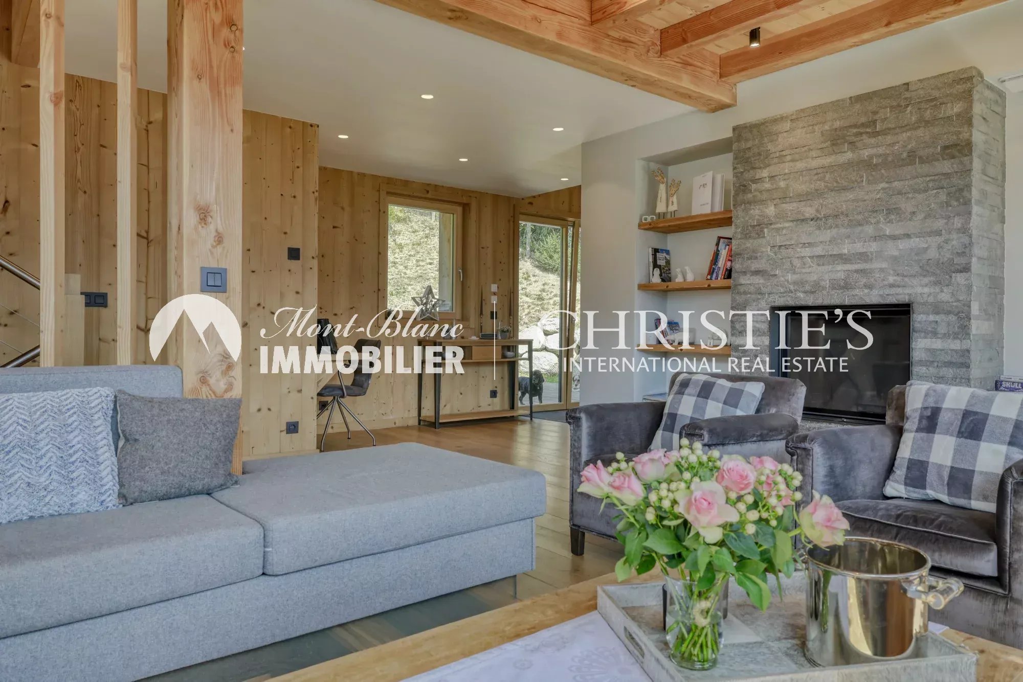 Architect’s chalet with exceptional view of Mont Blanc