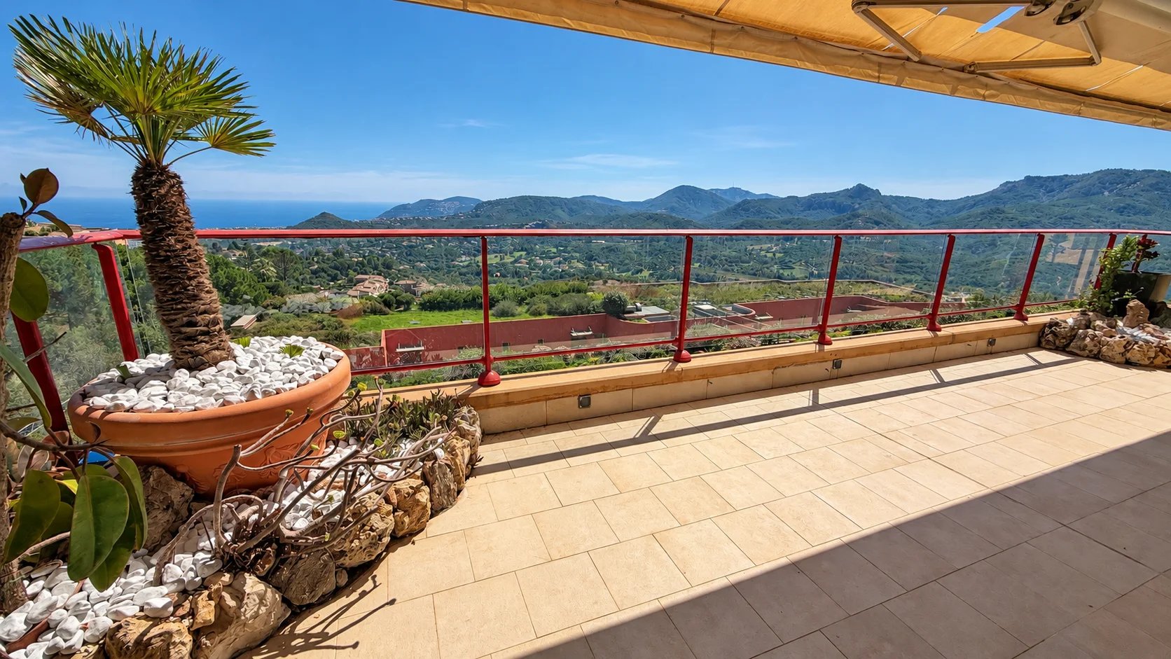 Ultra luxe - Mandelieu - Parfait état - Terrasse - Garage