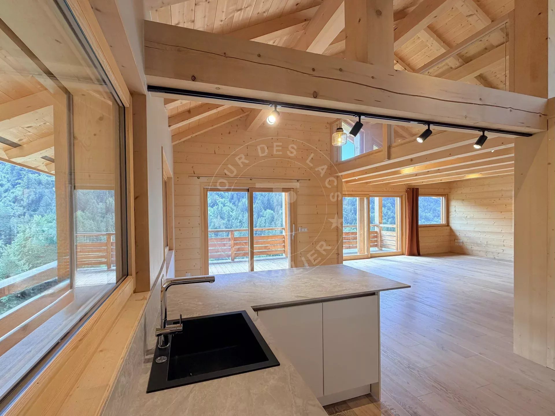 St Jean de Sixt - Chalet de 2022 plein centre de 3 chambres – au calme