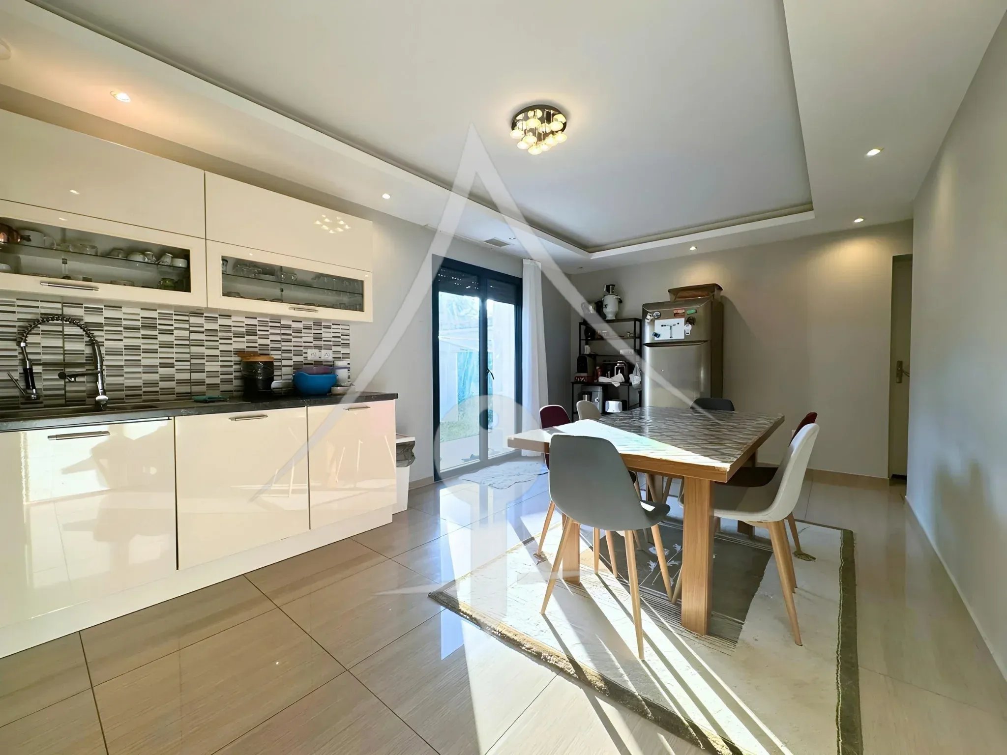 Maison contemporaine 140 m² à Longages (31410) – 4 chambres, DPE A, 2 terrasses, garage