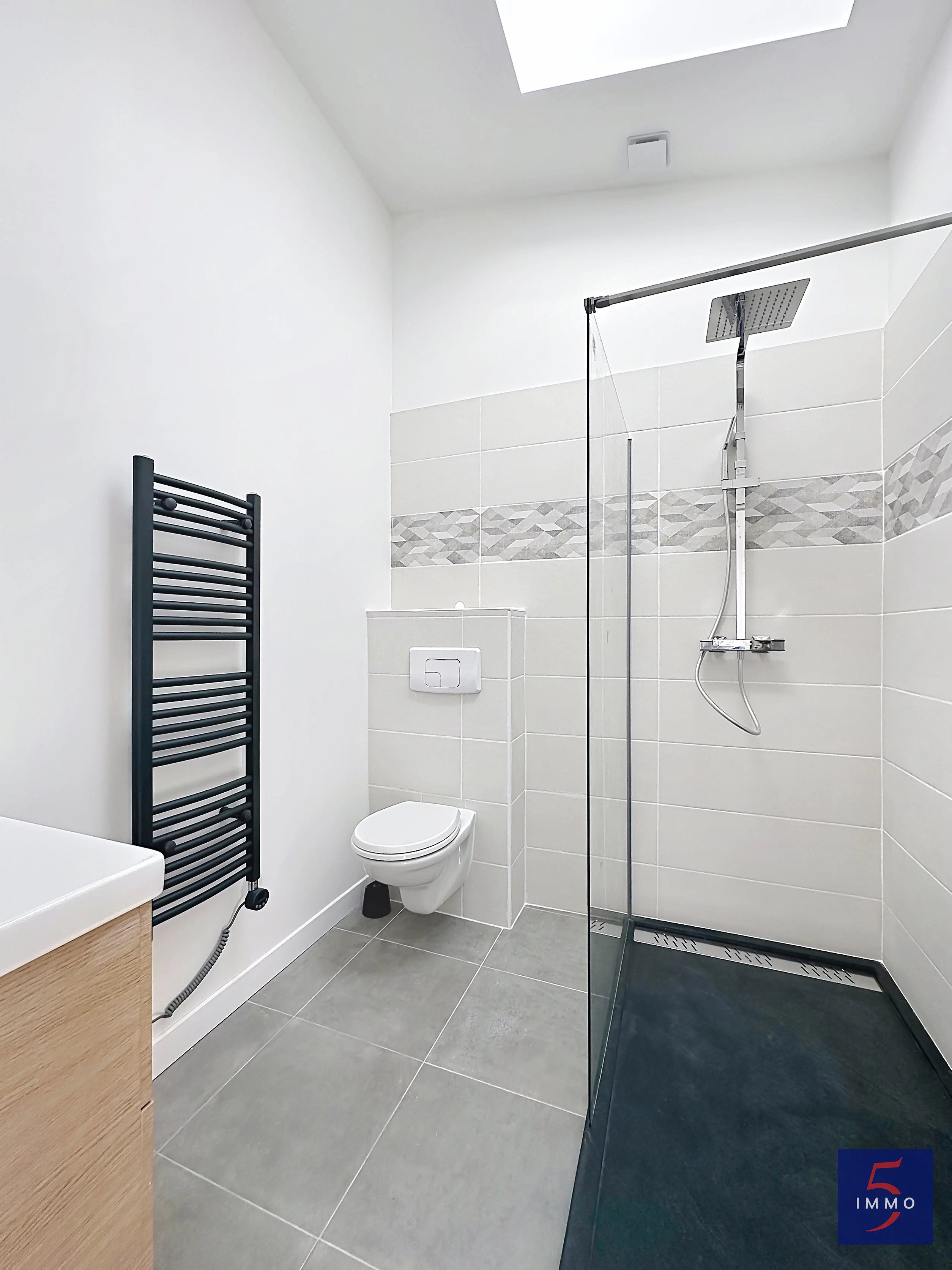Maison d’architecte 2025 – 5 chambres – Volumes et prestations de qualité