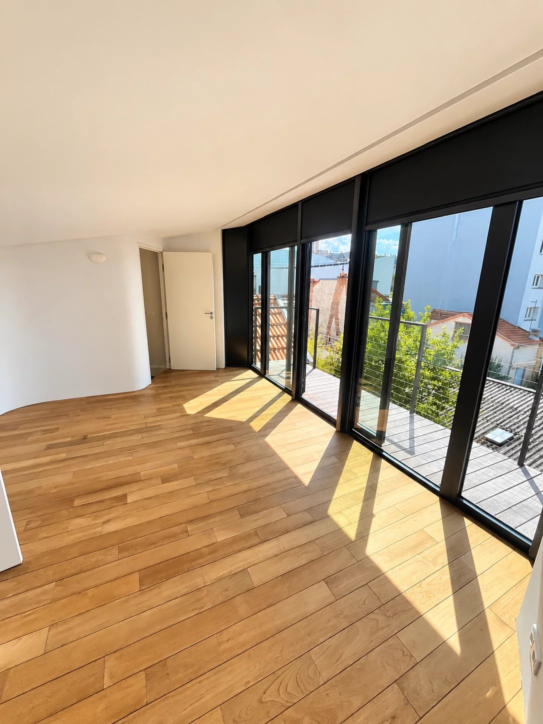 MONTREUIL CENTRE-VILLE – MAISON D’ARCHITECTE AVEC JARDIN – 165,51 M²